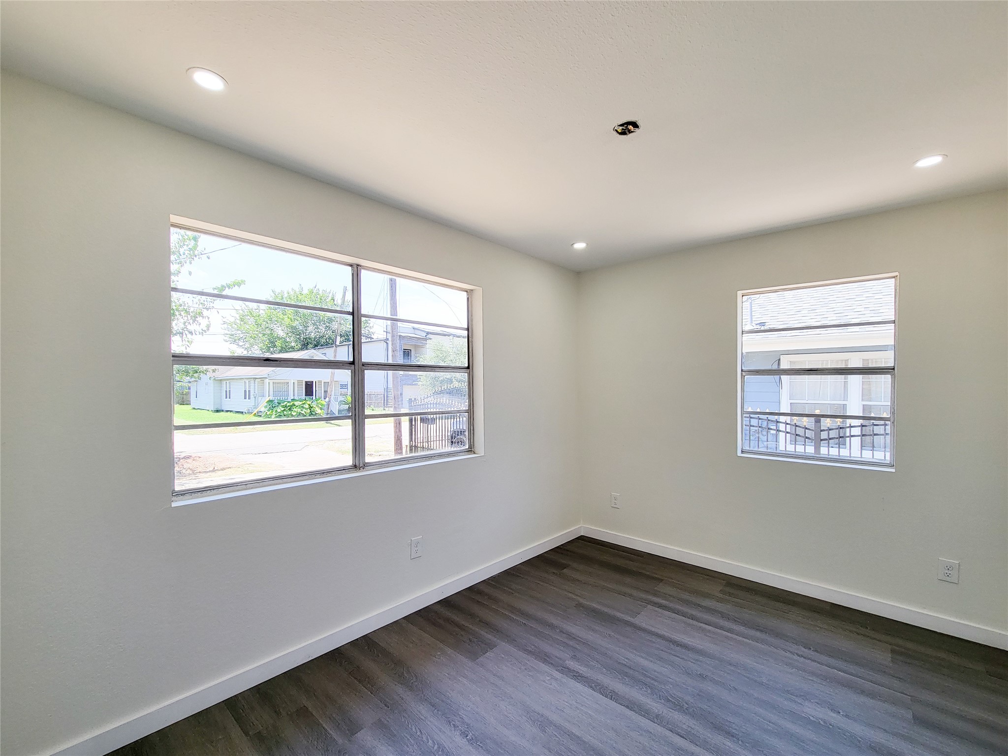 5217 Hershe Property Photo 23