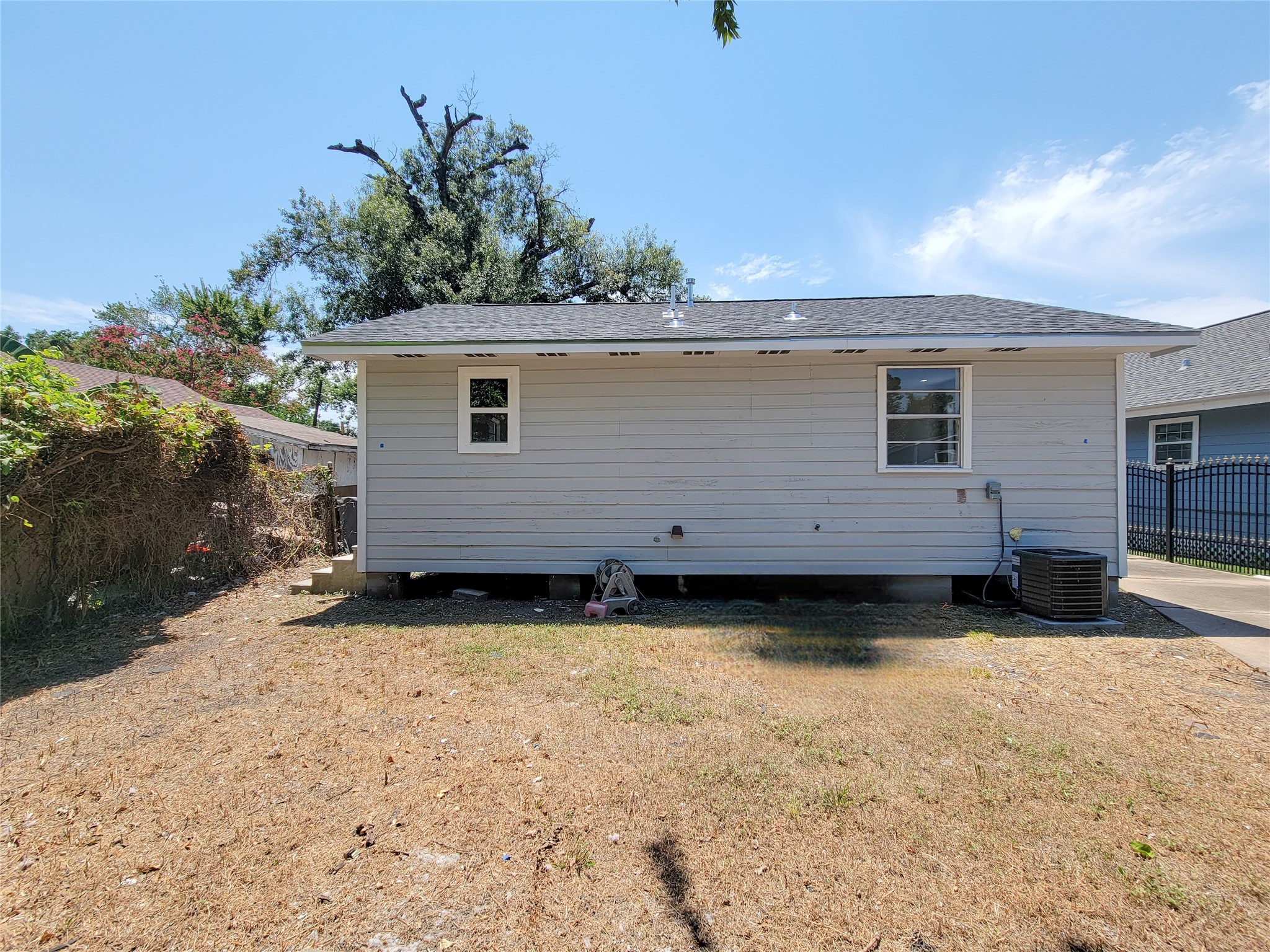 5217 Hershe Property Photo 28