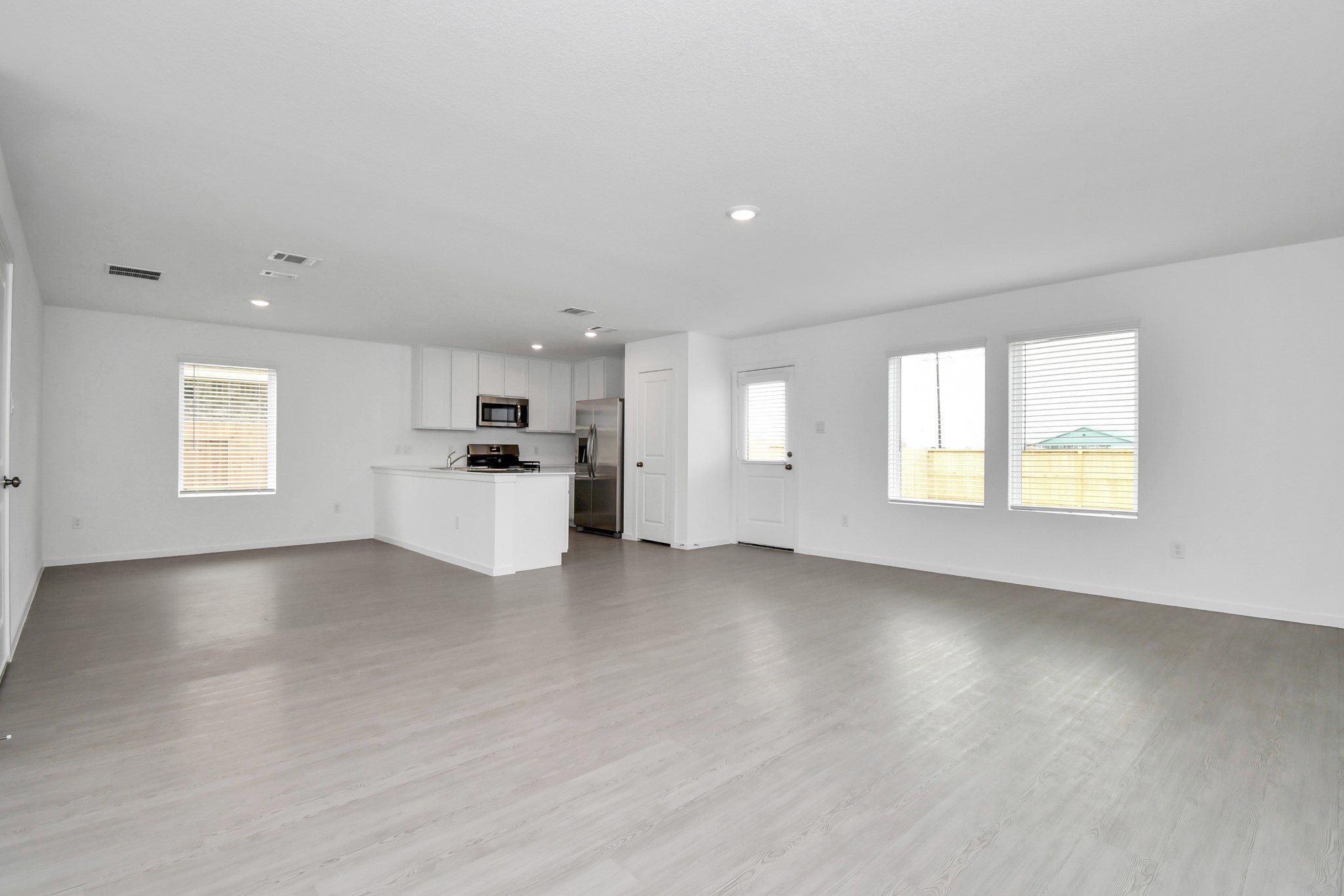 1507 Windrose Bend Property Photo 5
