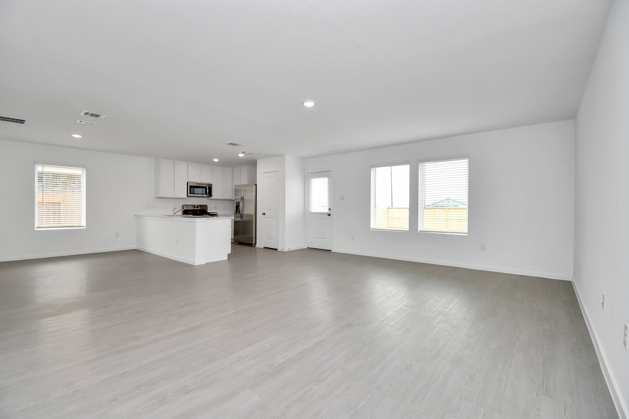 1507 Windrose Bend Property Photo 6