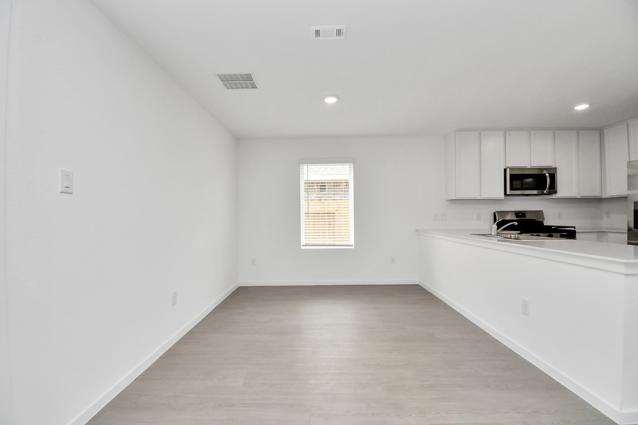 1507 Windrose Bend Property Photo 9