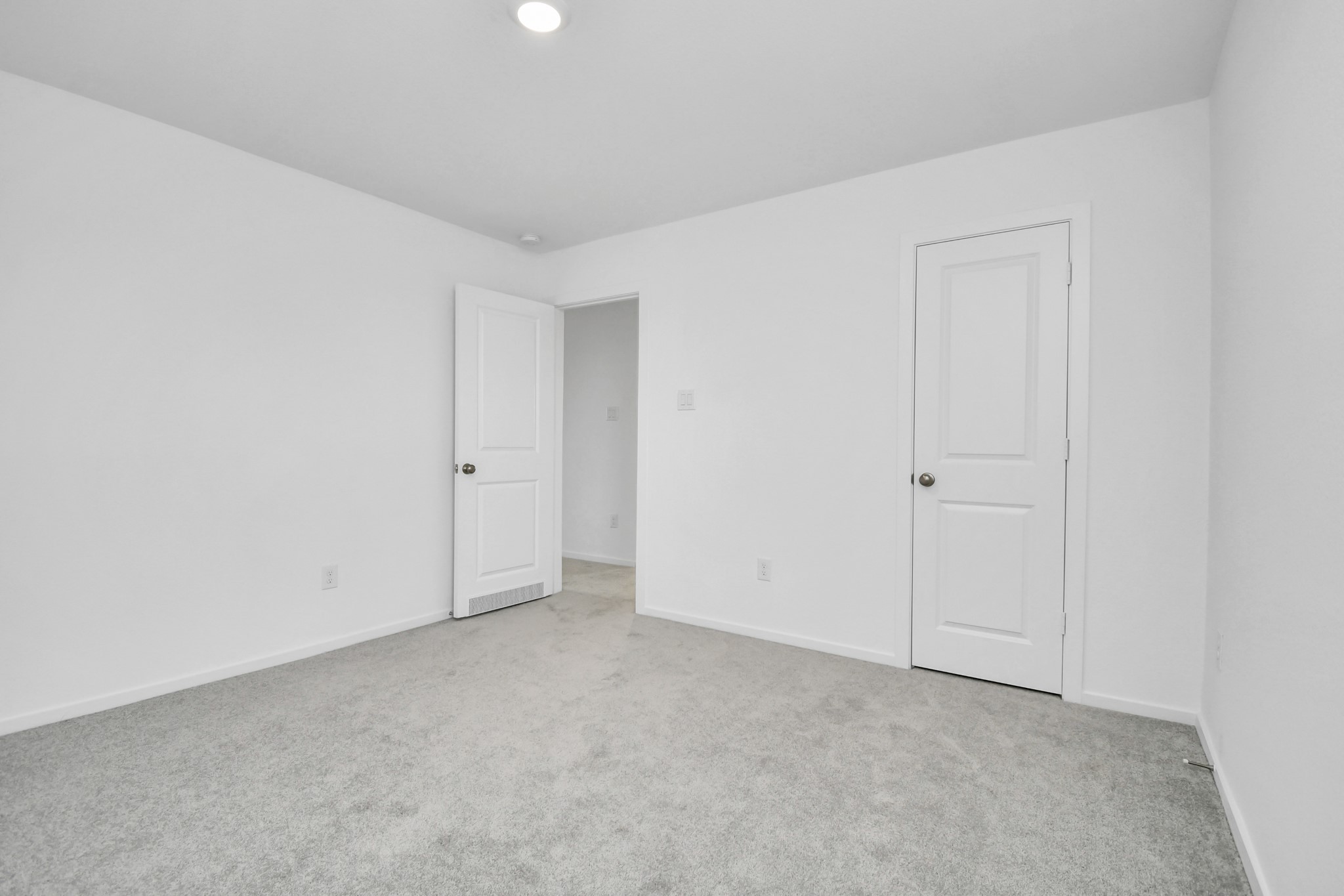 1507 Windrose Bend Property Photo 32