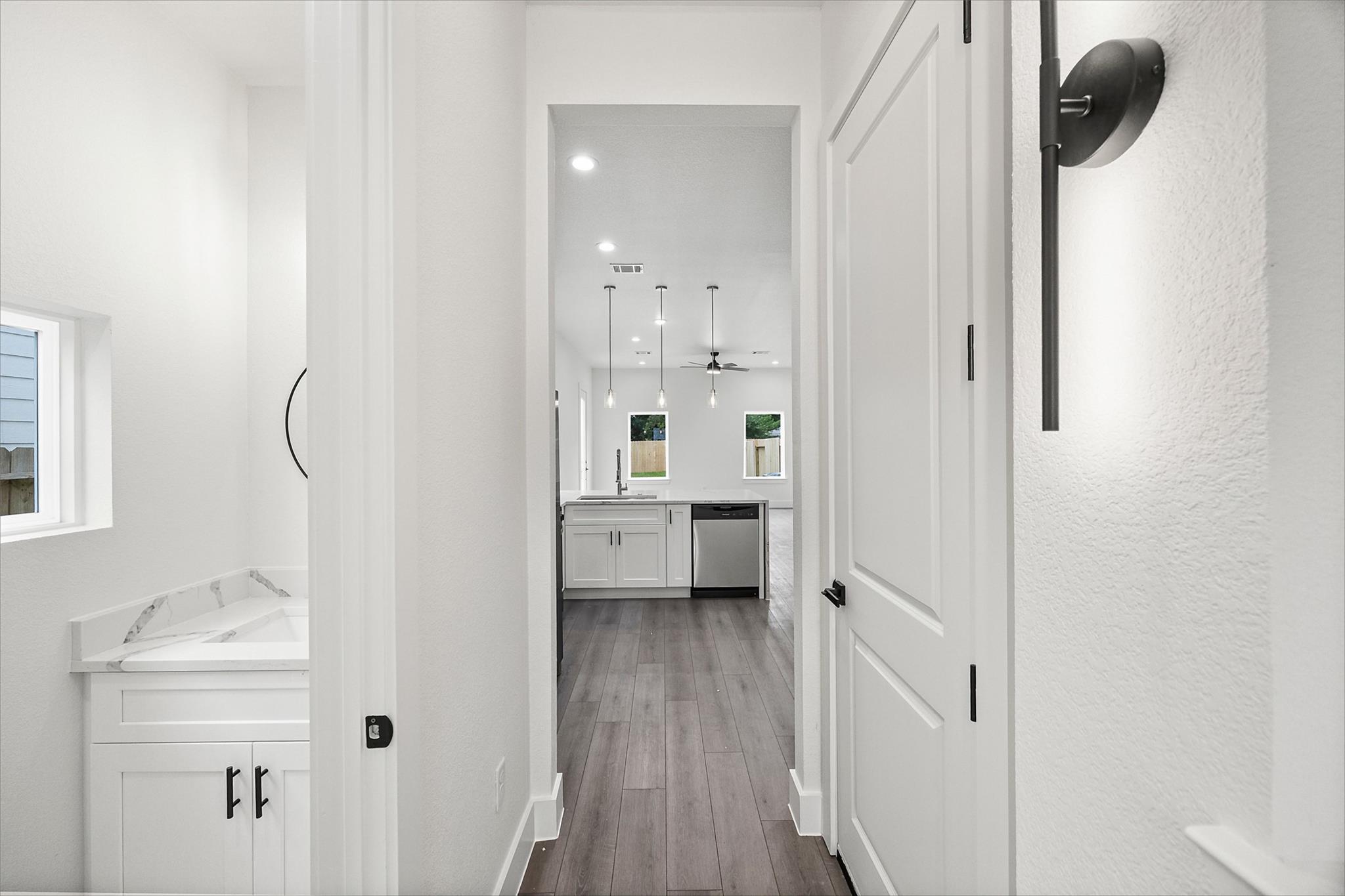 8209 Carver Road, Houston Tx 77088 Property Photo 6