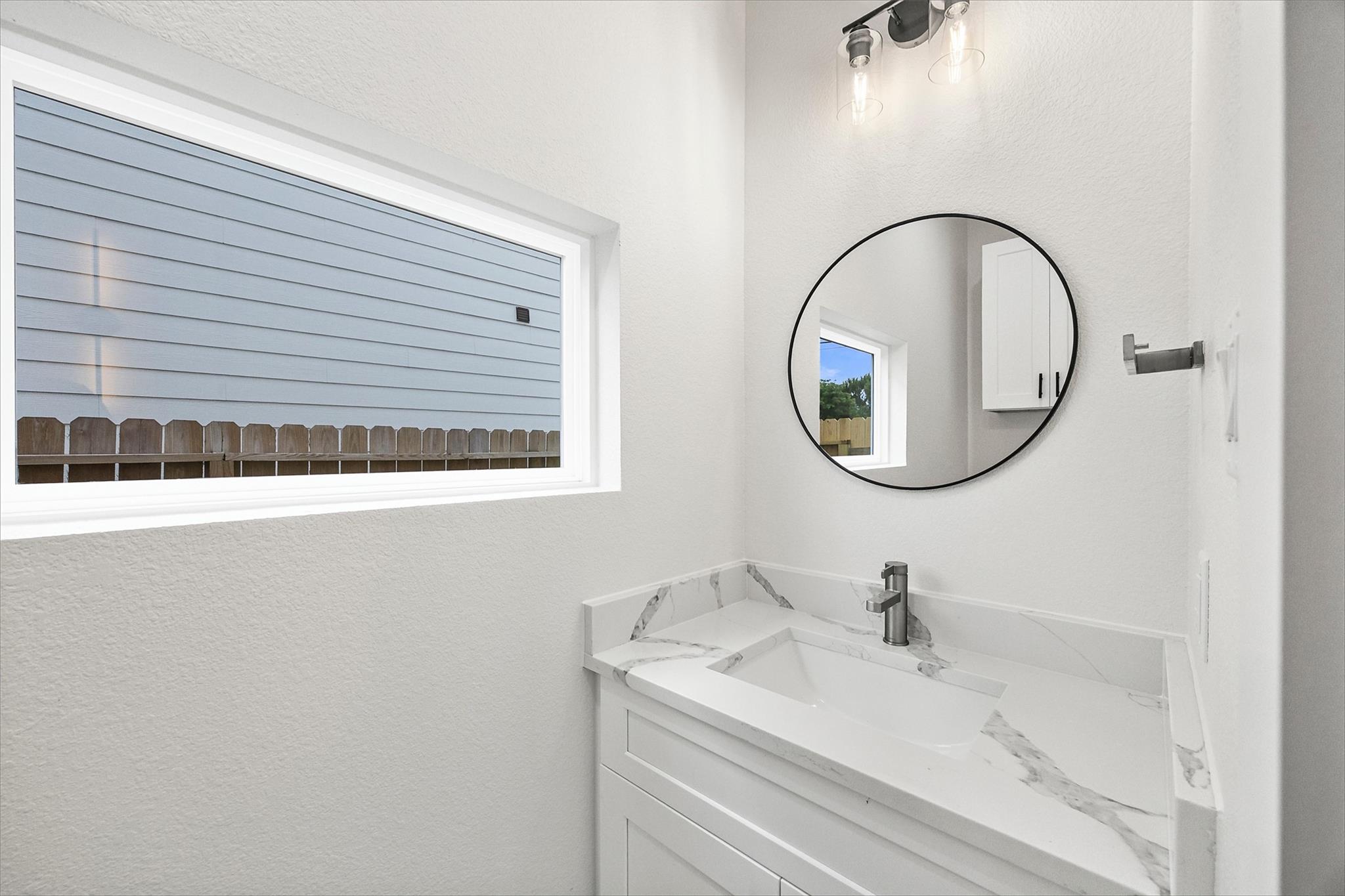 8209 Carver Road, Houston Tx 77088 Property Photo 14