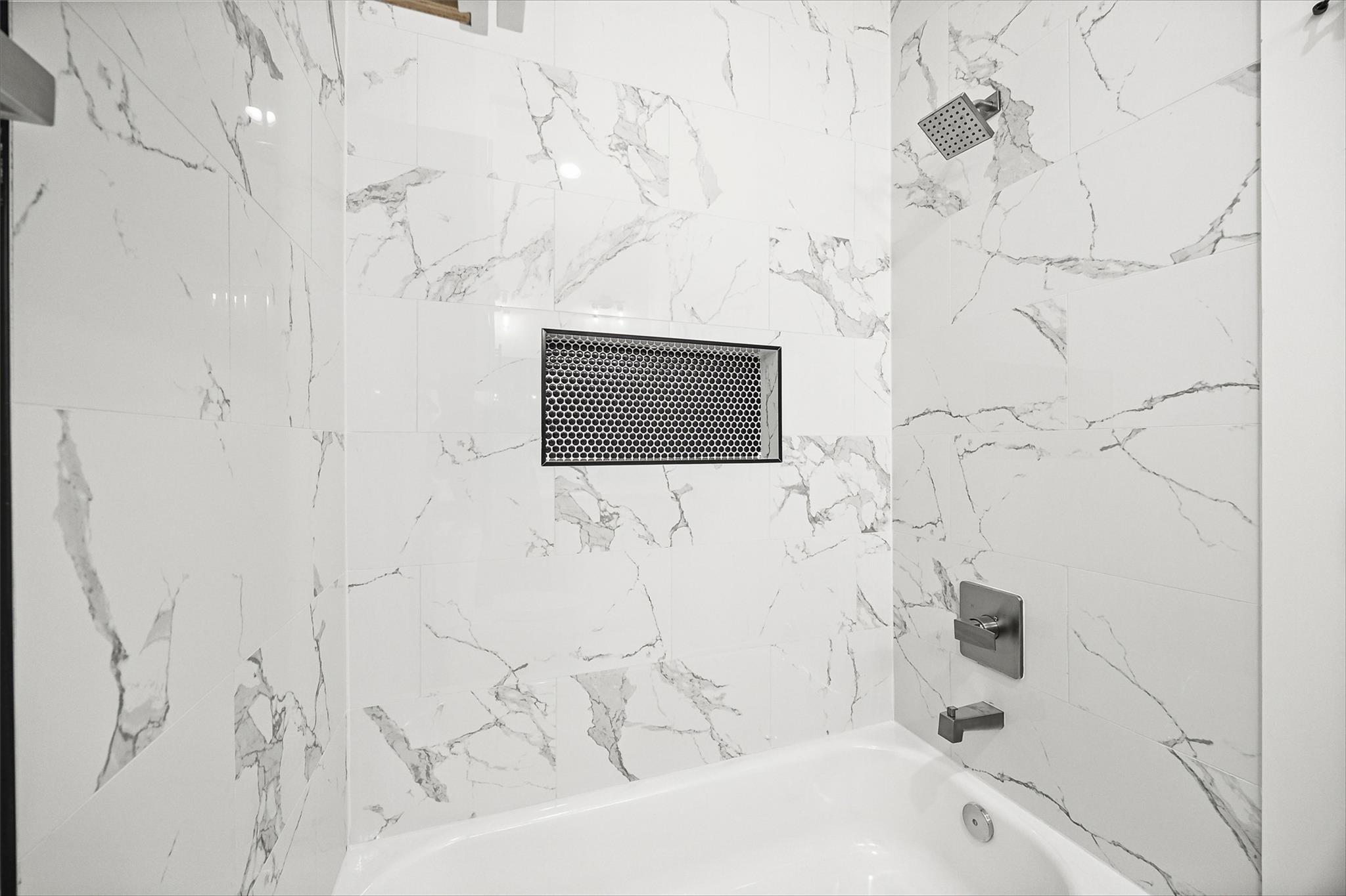 8209 Carver Road, Houston Tx 77088 Property Photo 25