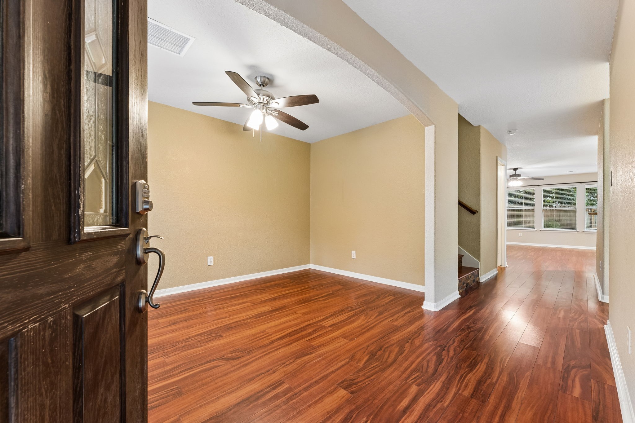 185 W Misty Dawn Drive Property Photo 2