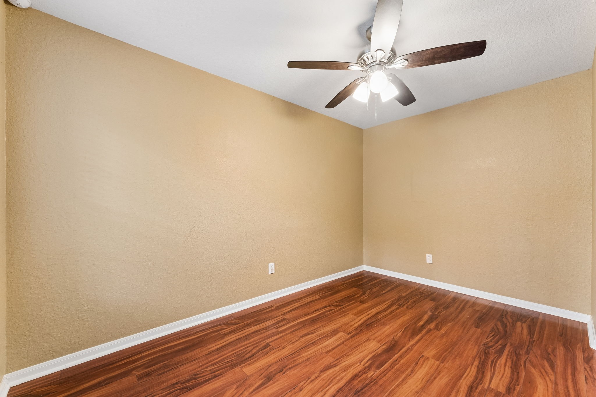 185 W Misty Dawn Drive Property Photo 4