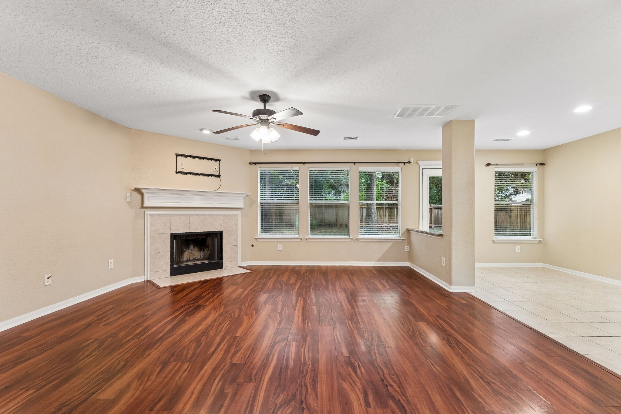 185 W Misty Dawn Drive Property Photo 7