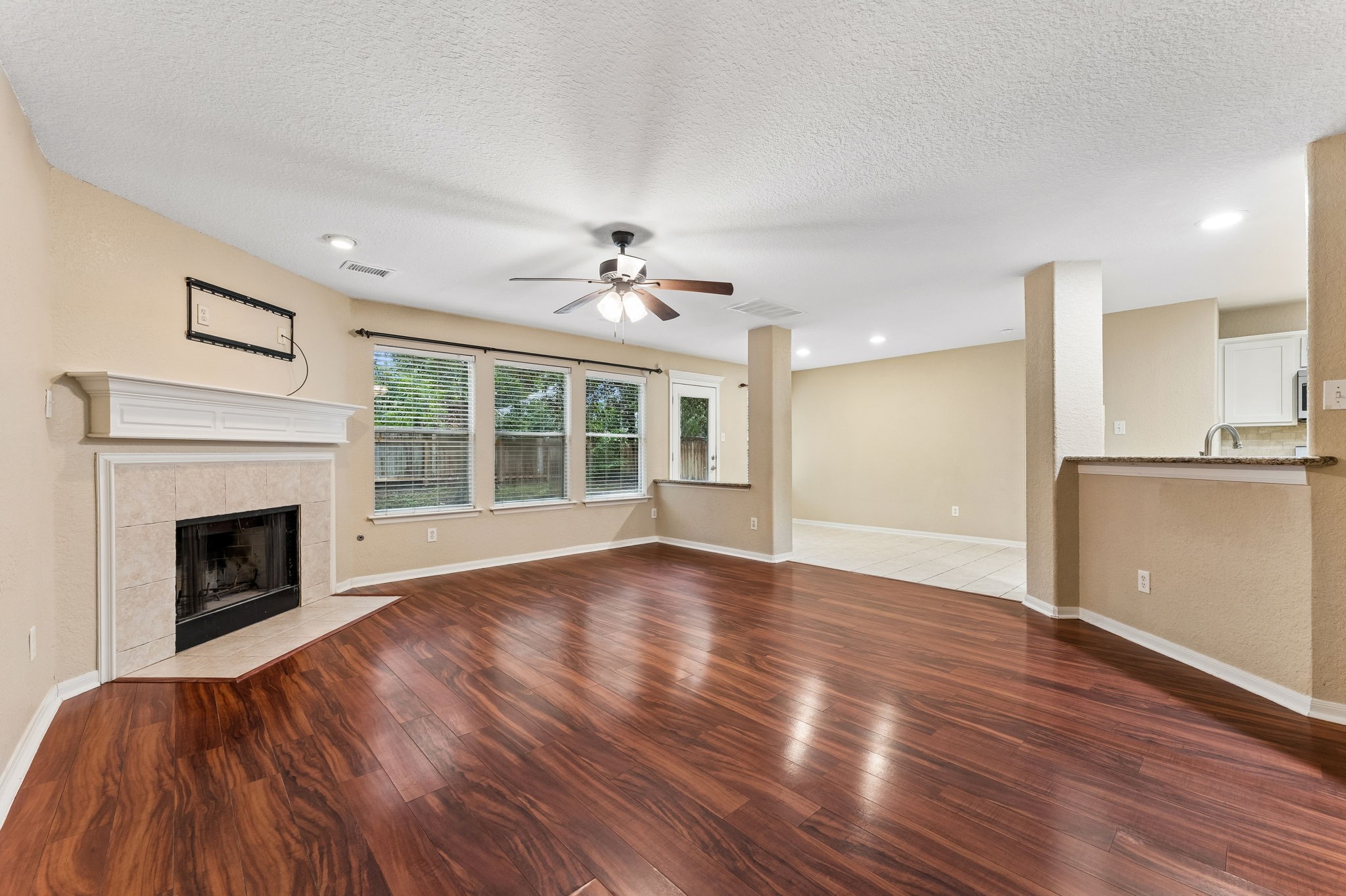 185 W Misty Dawn Drive Property Photo 8