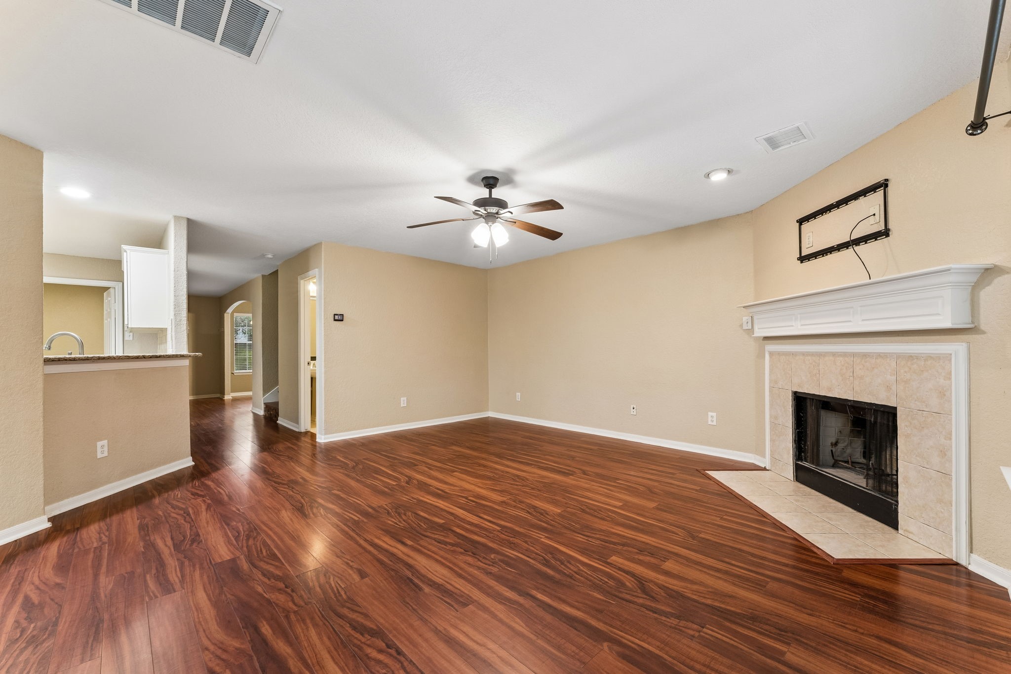185 W Misty Dawn Drive Property Photo 9