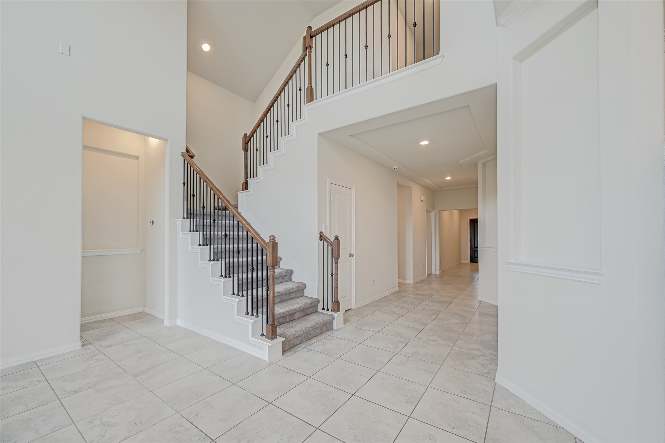 1003 Grey Dusk Court Property Photo 6