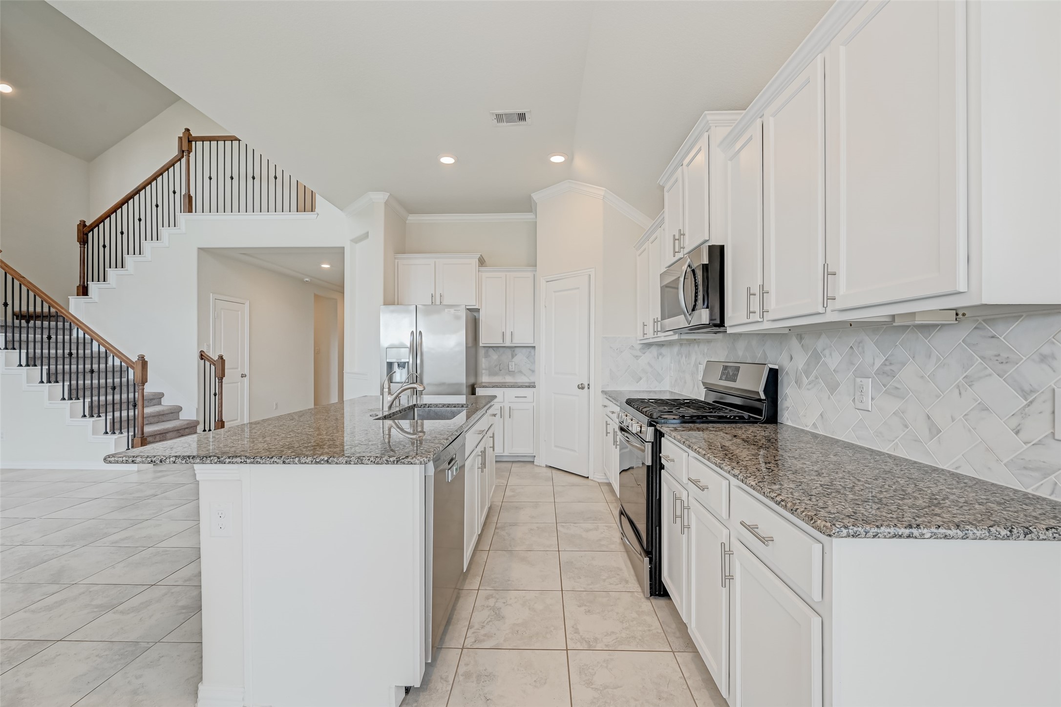 1003 Grey Dusk Court Property Photo 12