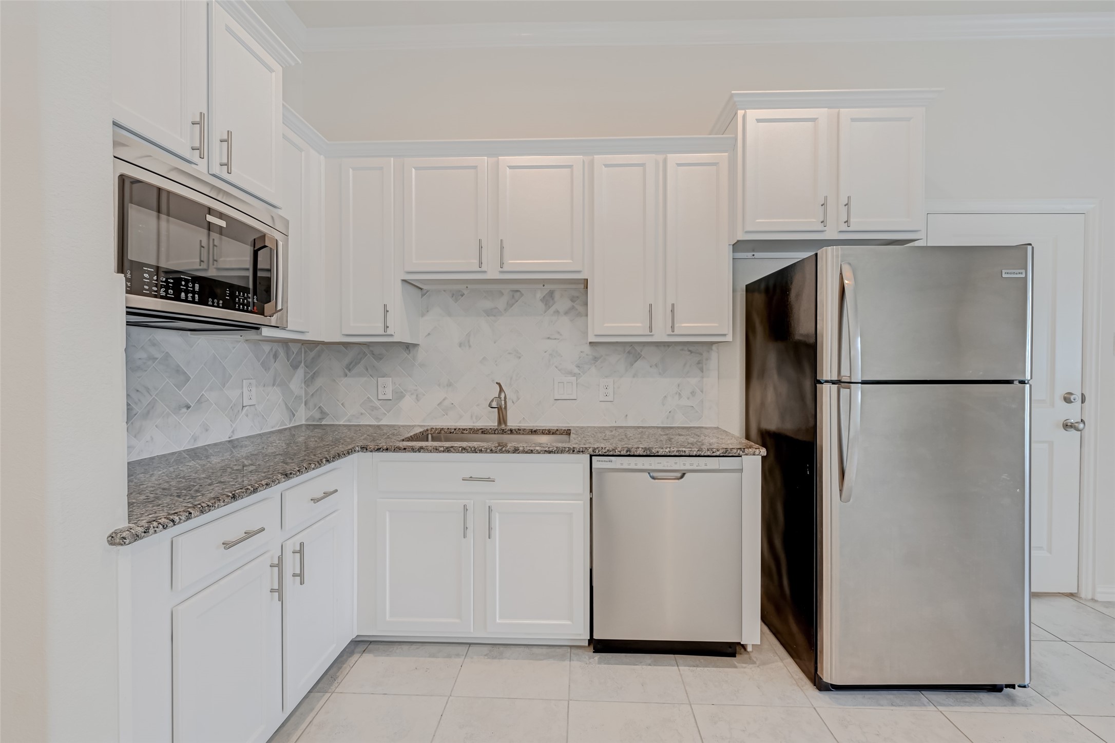 1003 Grey Dusk Court Property Photo 31