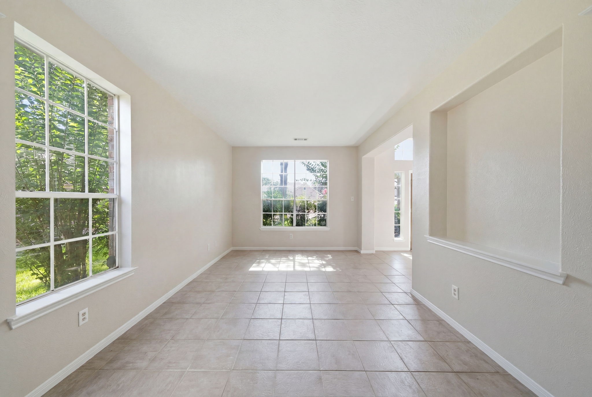 14715 Plains River Drive Property Photo 2