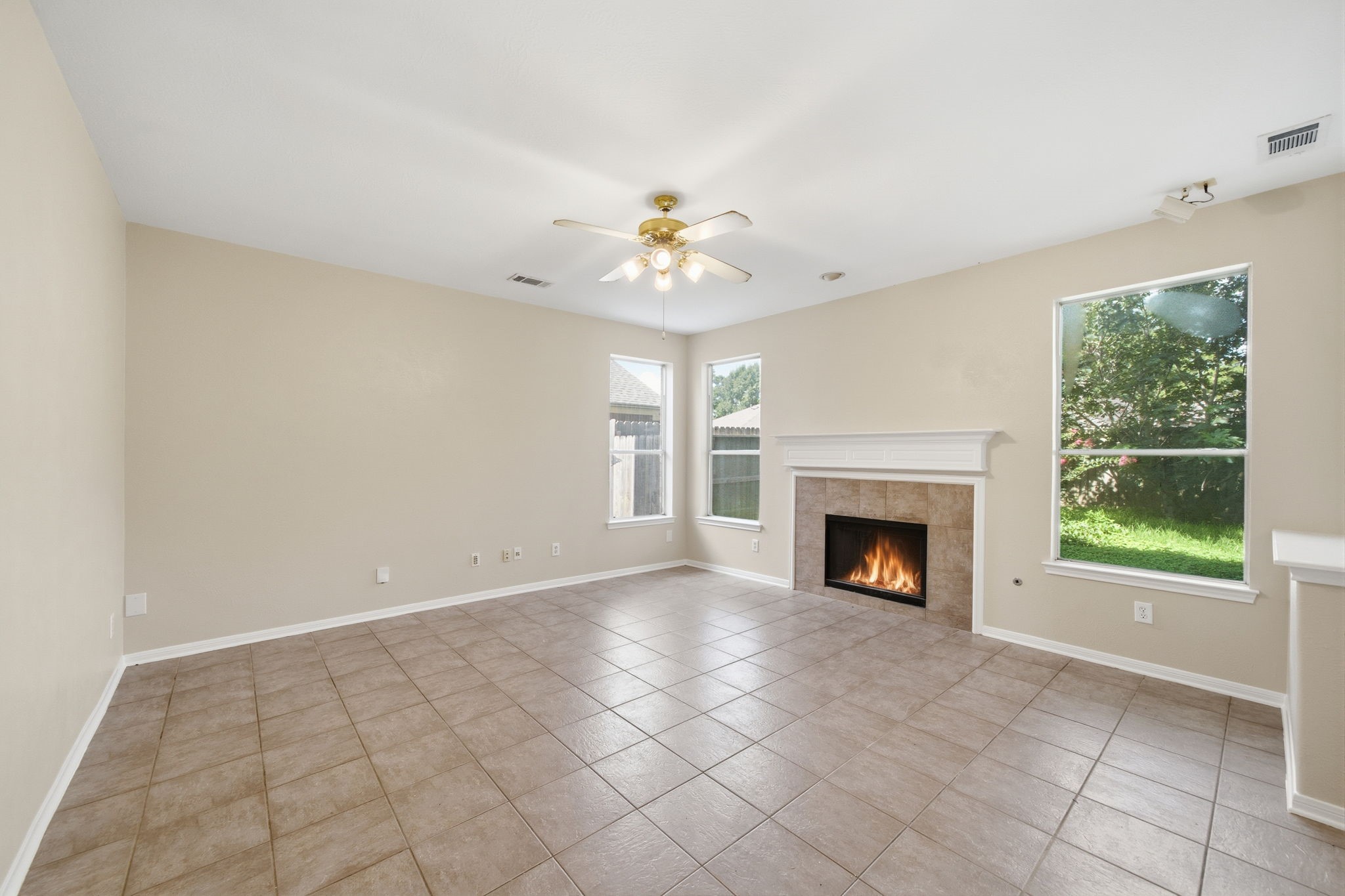 14715 Plains River Drive Property Photo 3