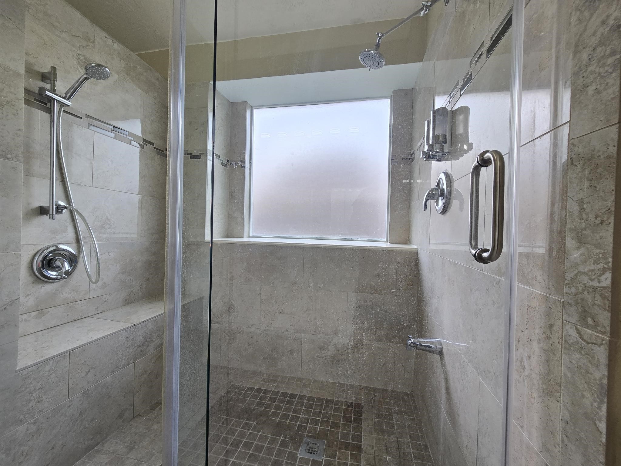 9406 Sunlake Drive Property Photo 19