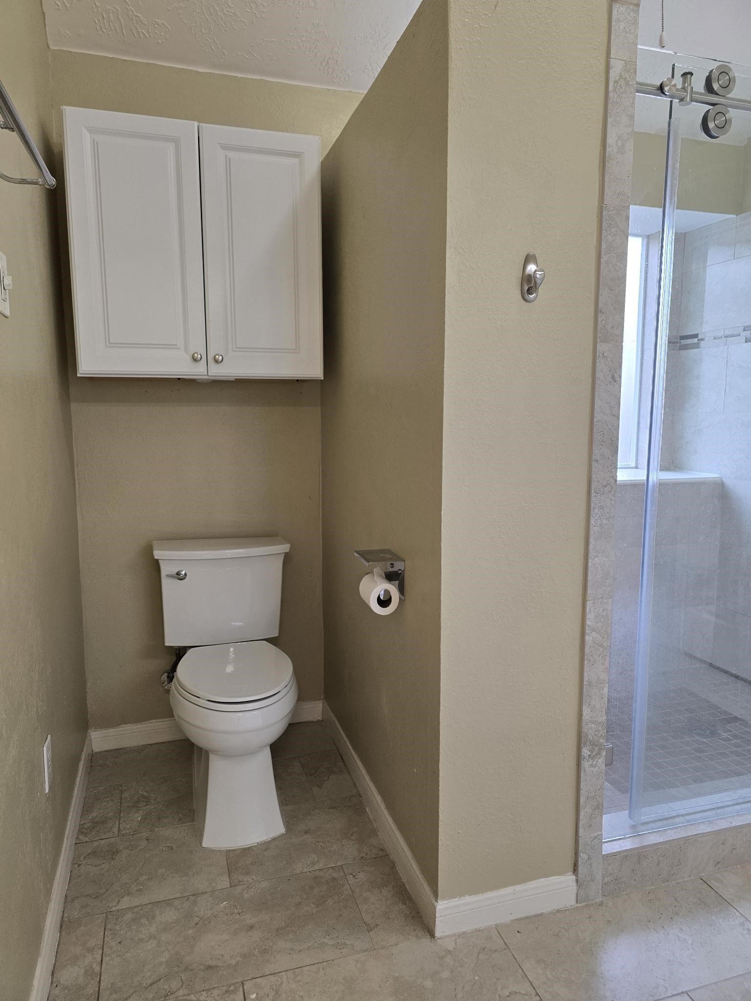 9406 Sunlake Drive Property Photo 23