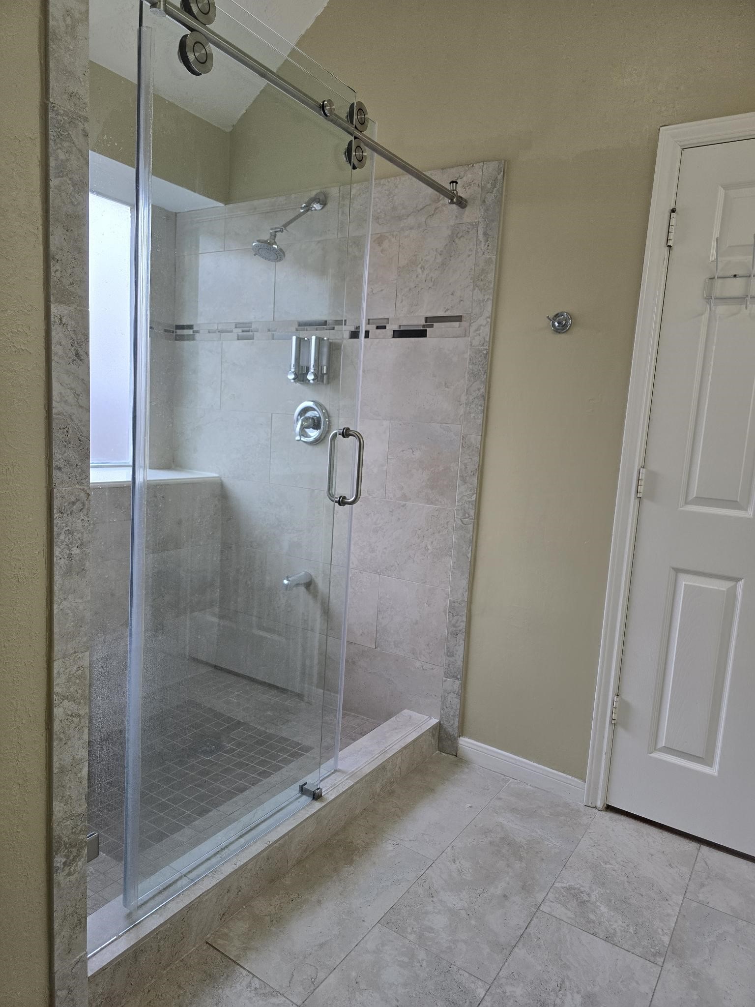 9406 Sunlake Drive Property Photo 24