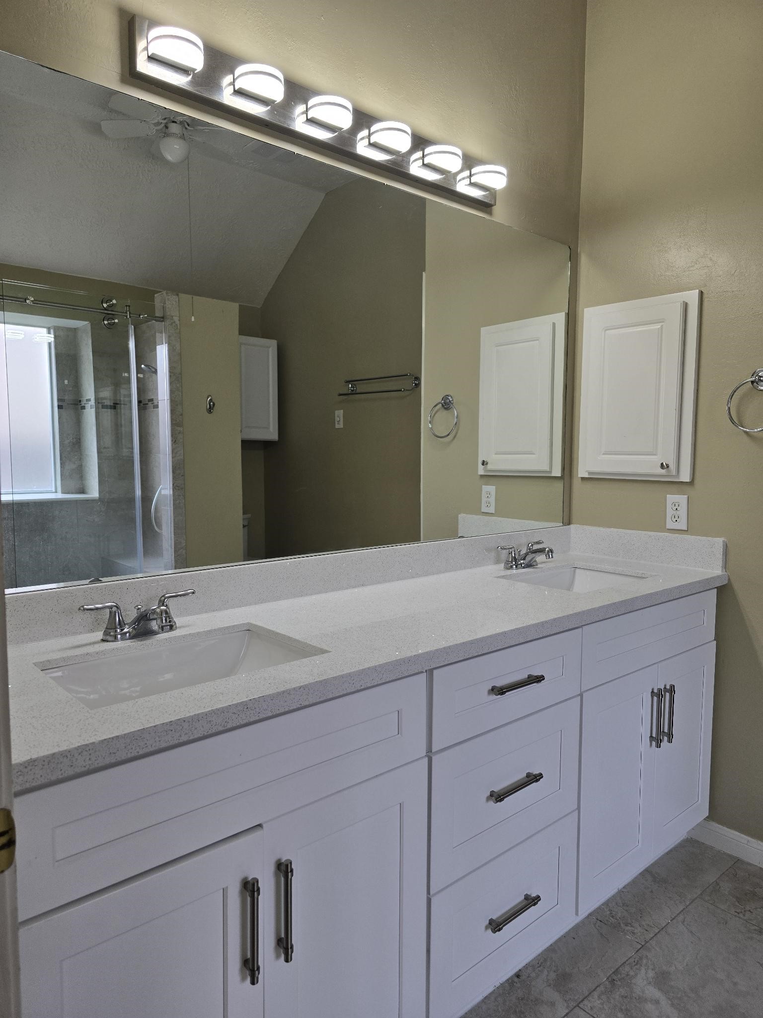 9406 Sunlake Drive Property Photo 25