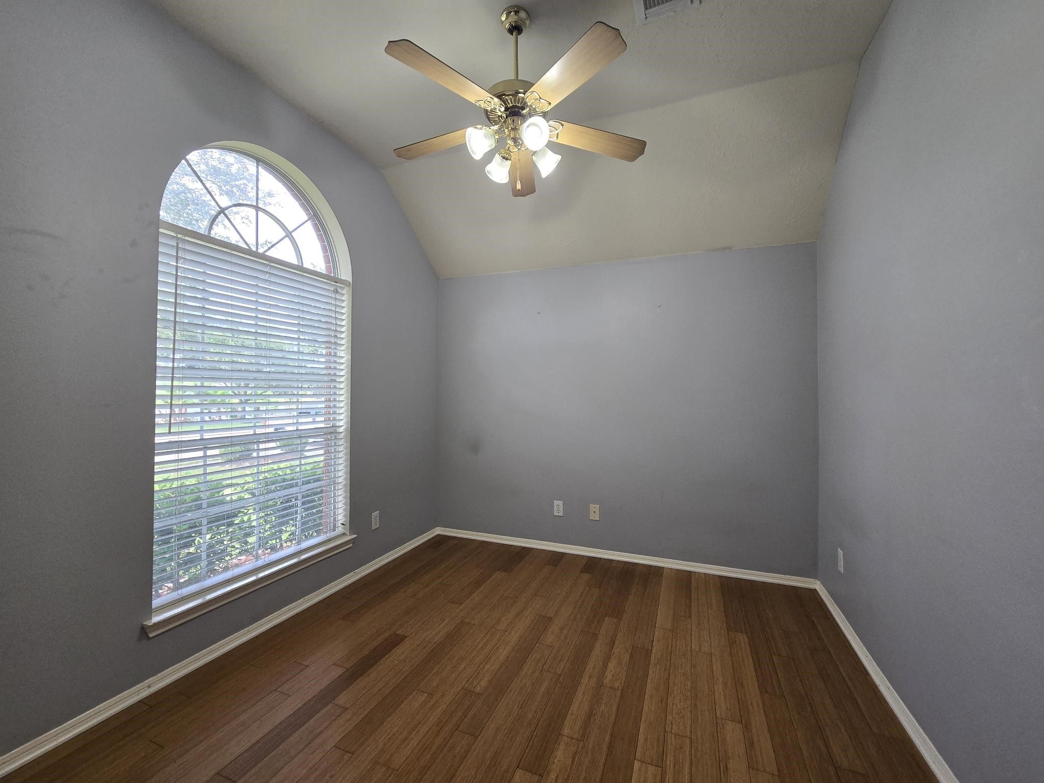 9406 Sunlake Drive Property Photo 29