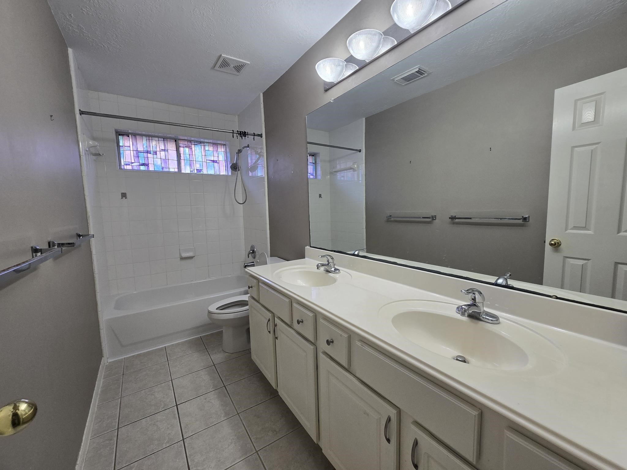 9406 Sunlake Drive Property Photo 30