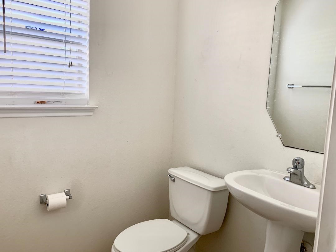 2902 Beacon Grove Property Photo 9