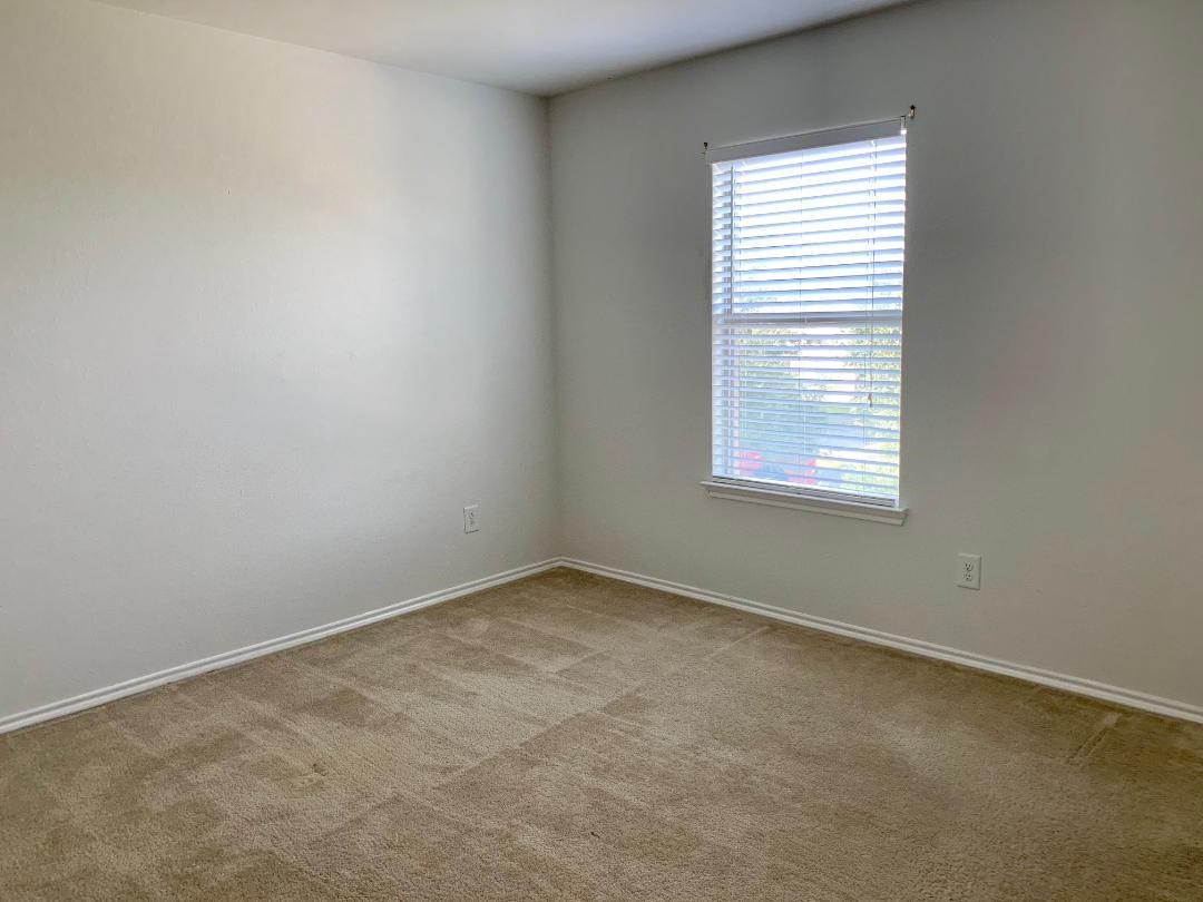 2902 Beacon Grove Property Photo 12