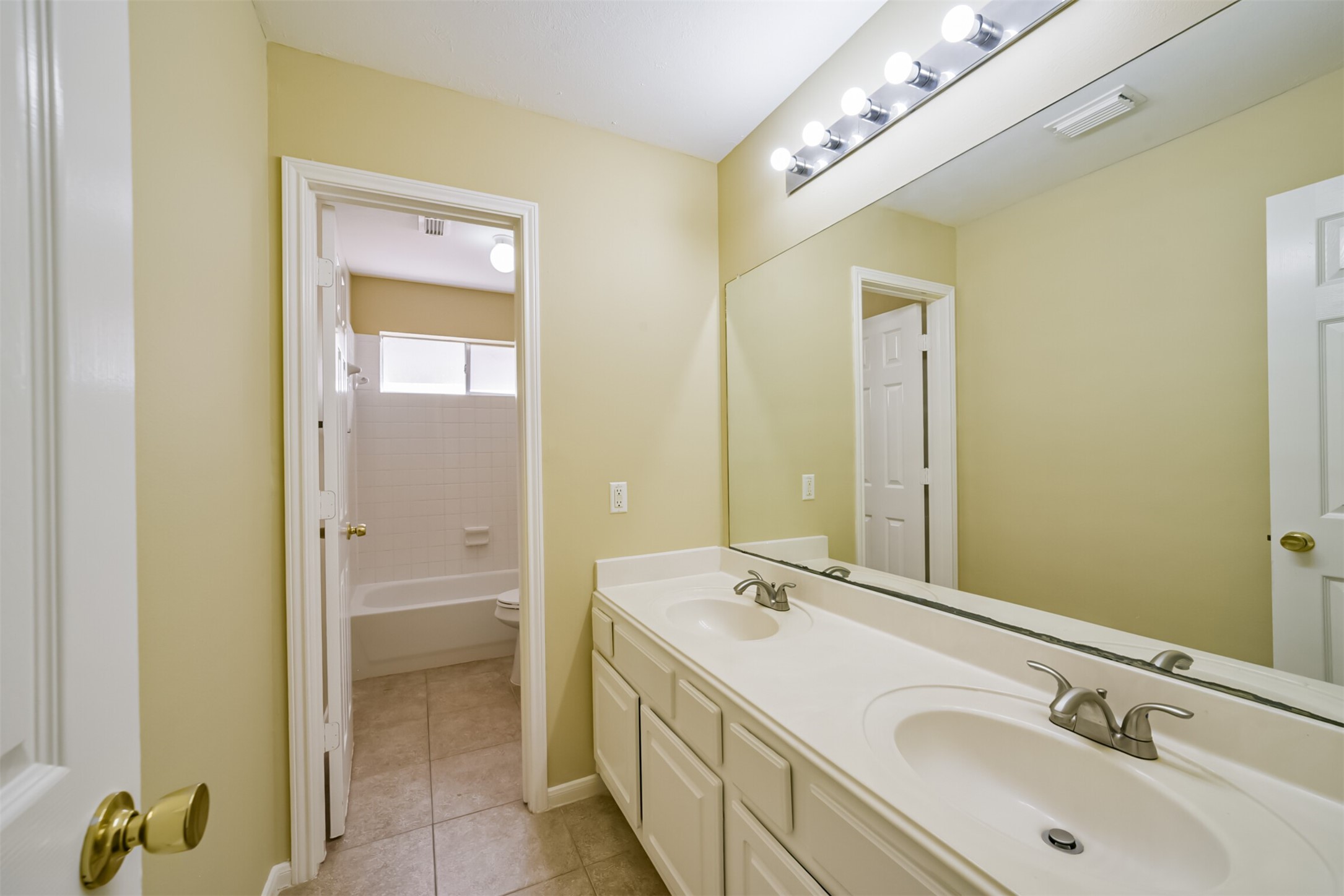 11311 Ashford Pond Drive Property Photo 28