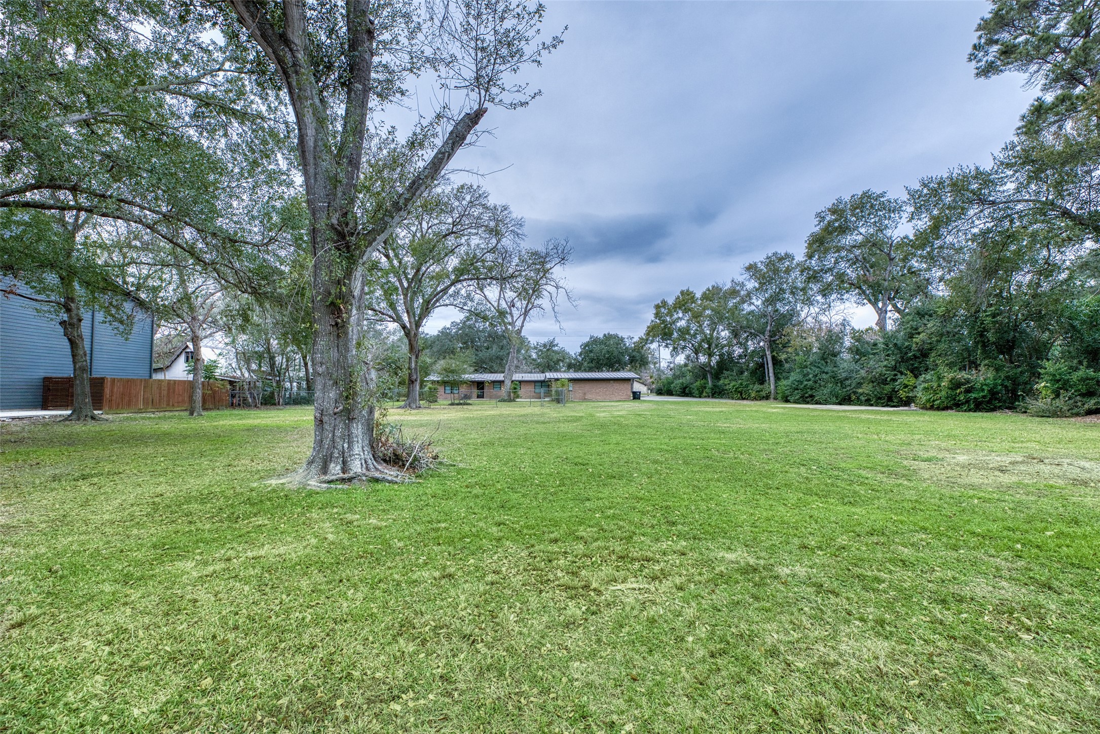 1505 East Avenue Property Photo 9