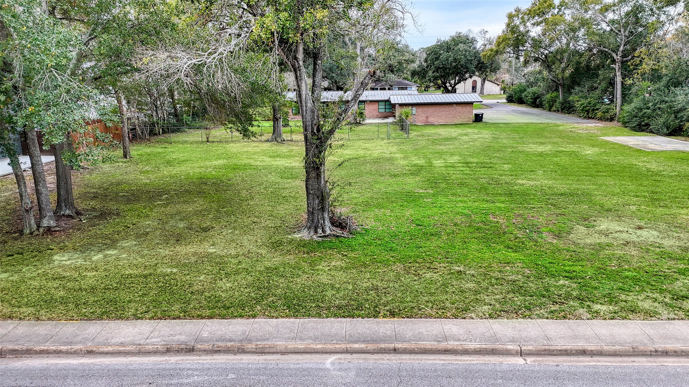 1505 East Avenue Property Photo 12