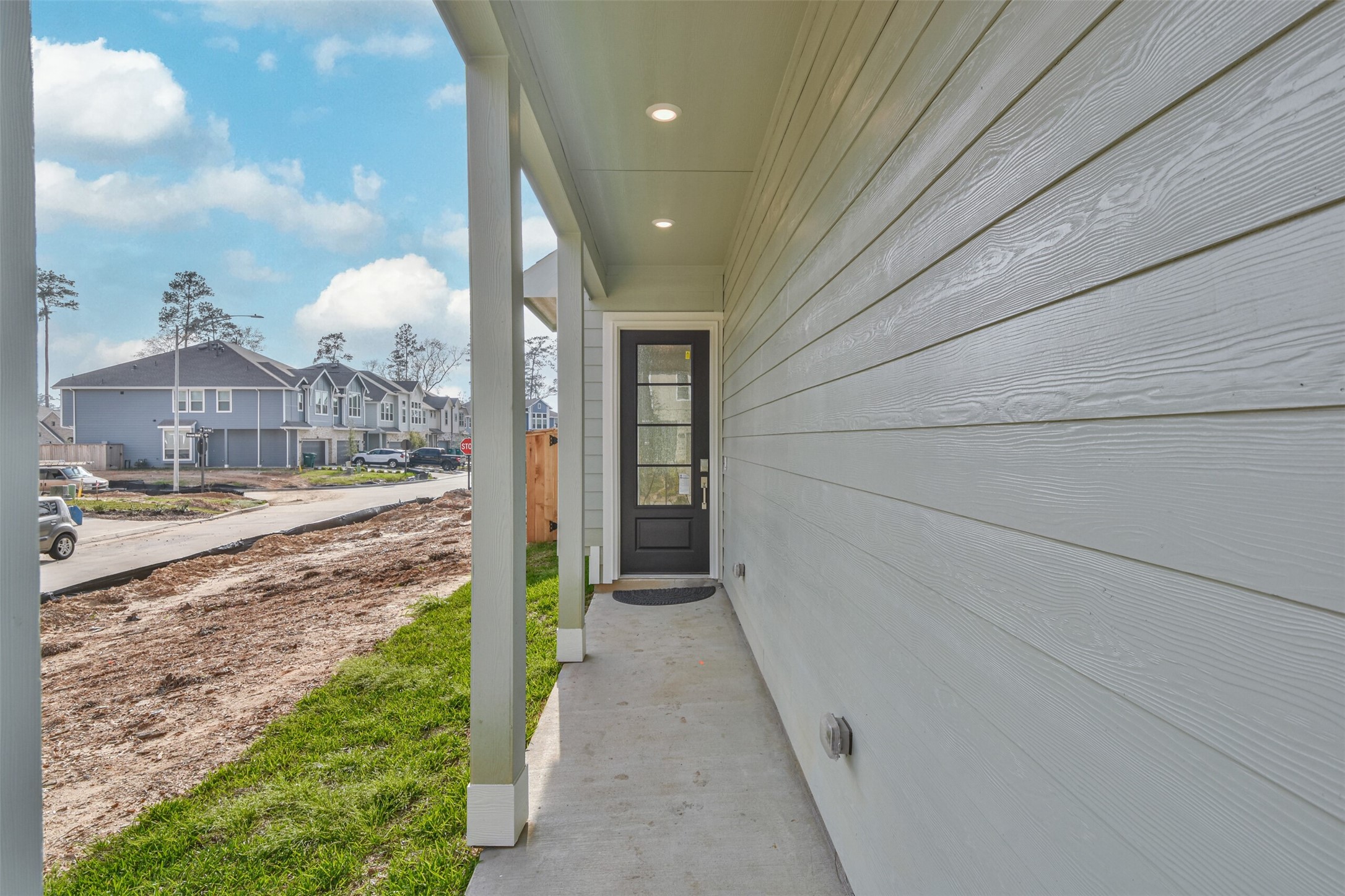678 Royal Arch Property Photo 3