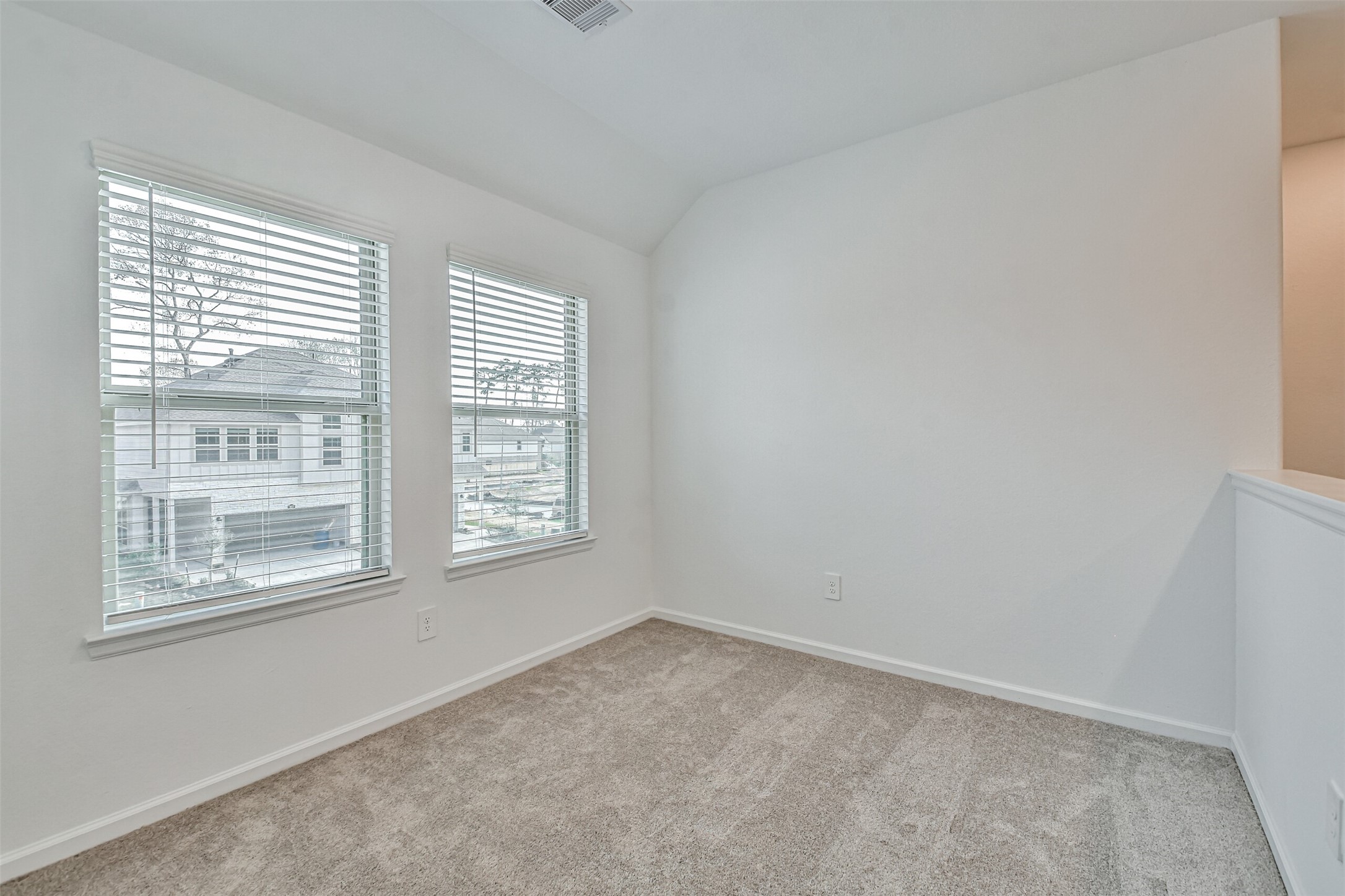 678 Royal Arch Property Photo 20
