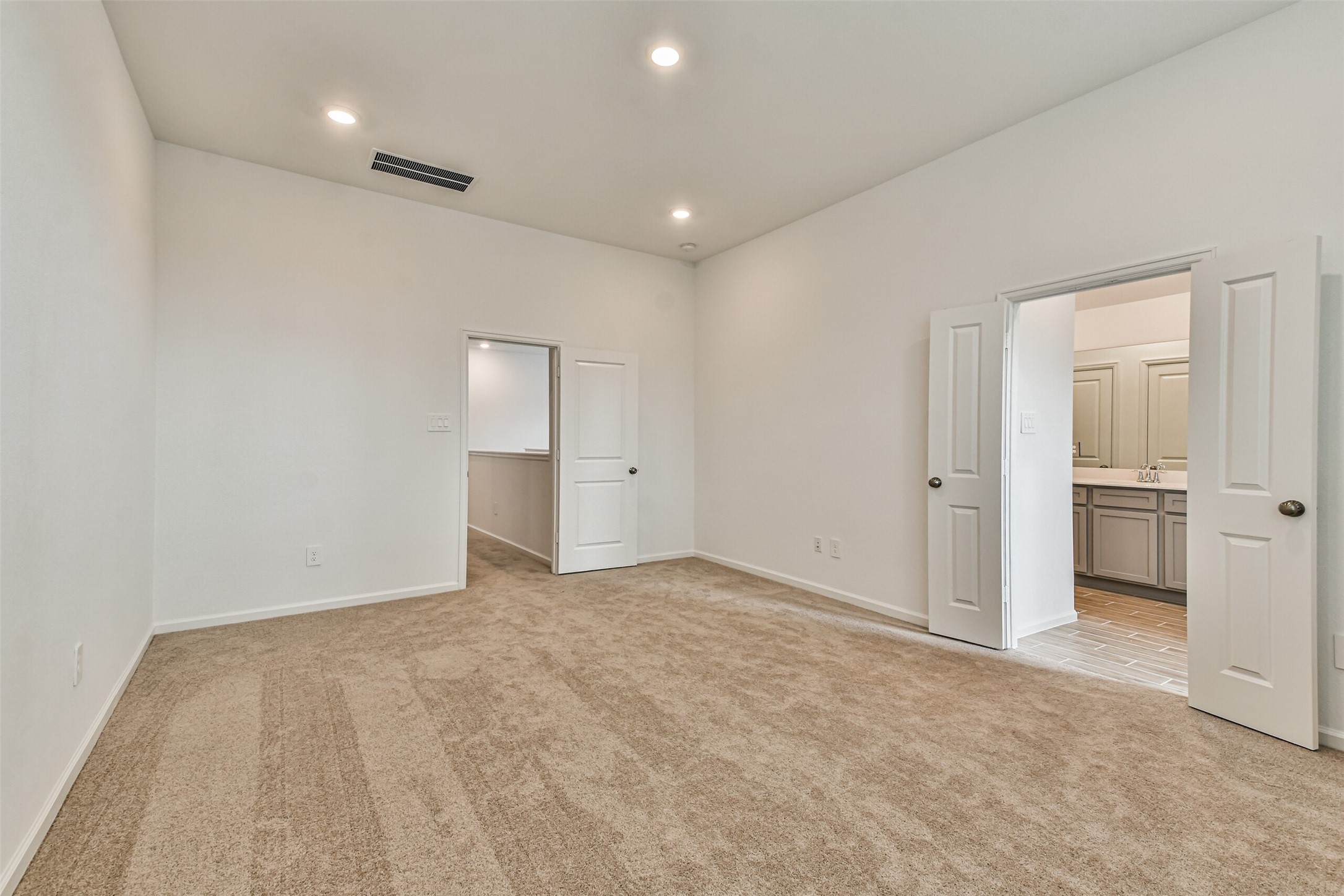 678 Royal Arch Property Photo 23