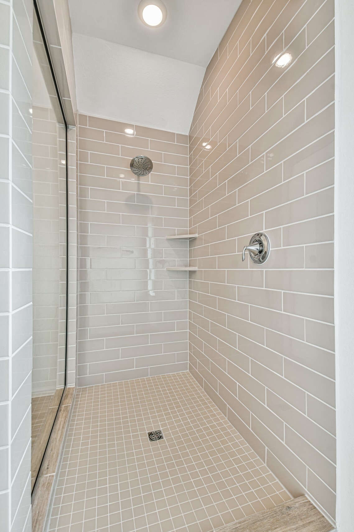678 Royal Arch Property Photo 27