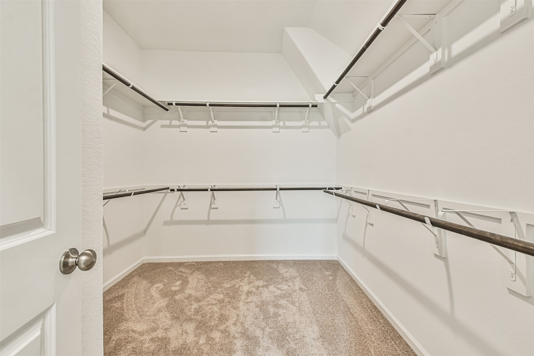 678 Royal Arch Property Photo 28