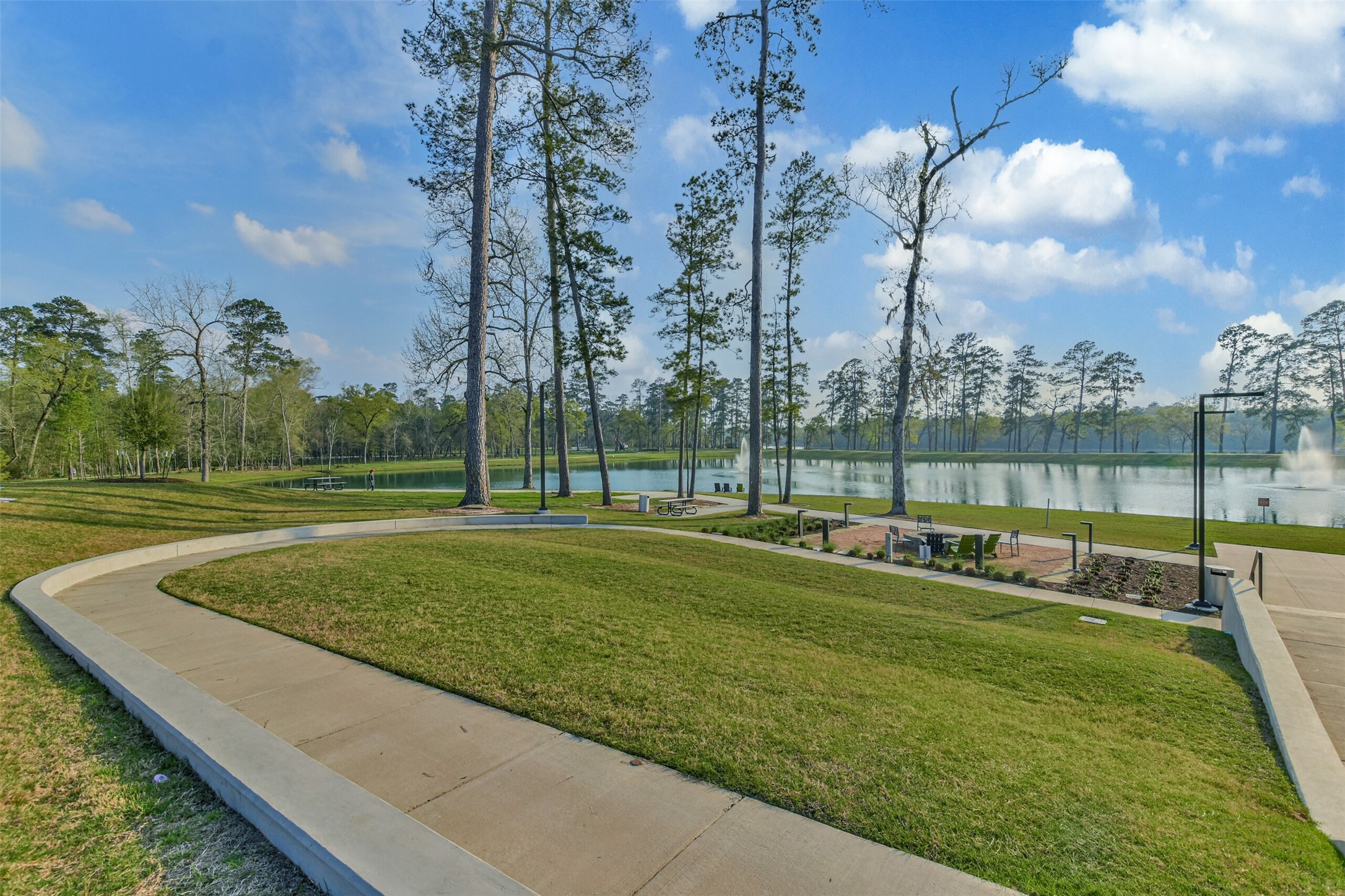 678 Royal Arch Property Photo 43