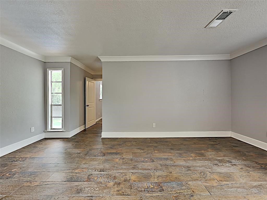 1102 Baffin Lane Property Photo 4