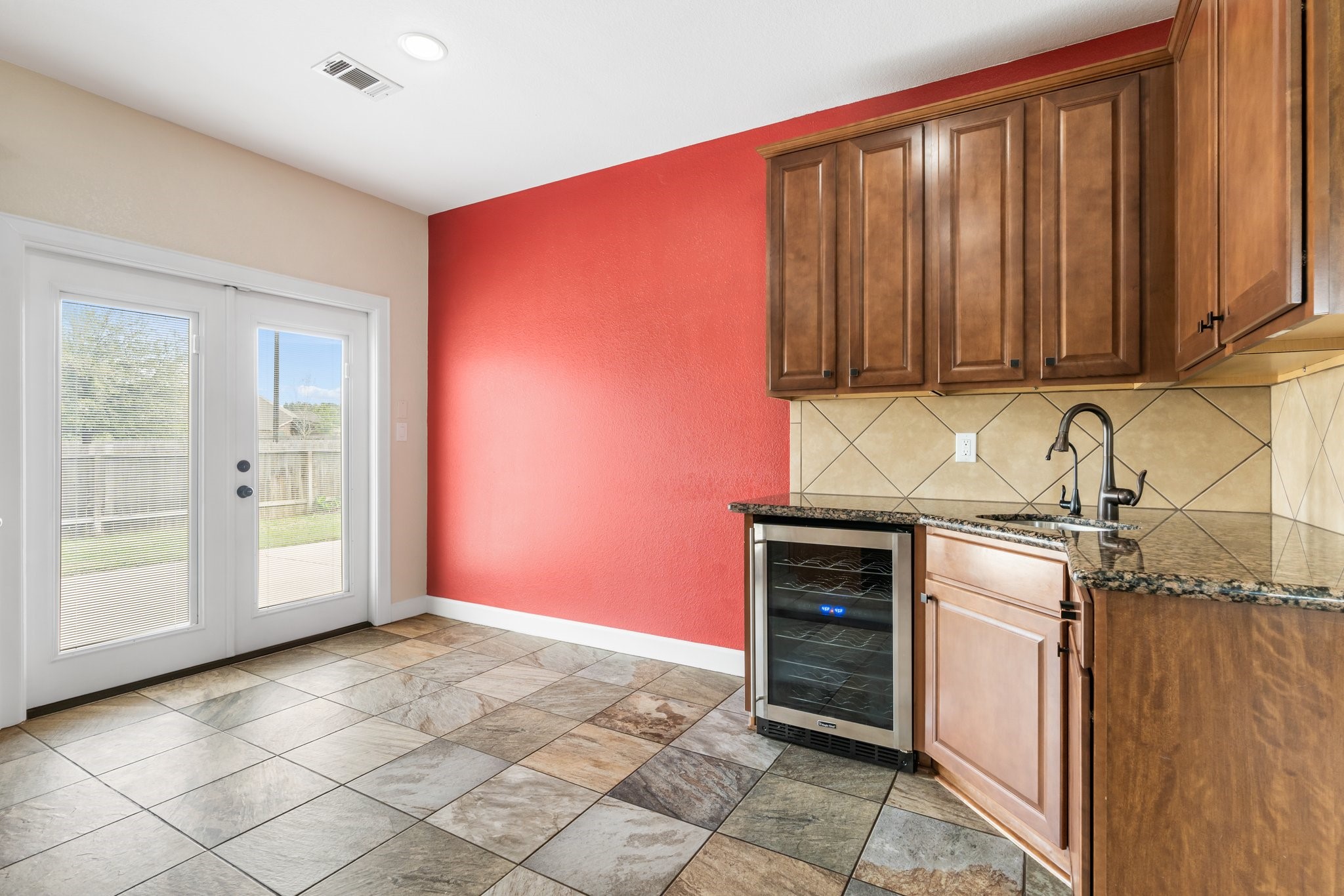 328 Country Crossing Circle Property Photo 8