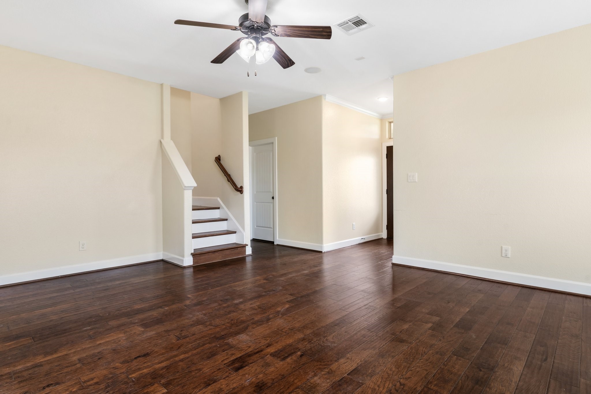 328 Country Crossing Circle Property Photo 10
