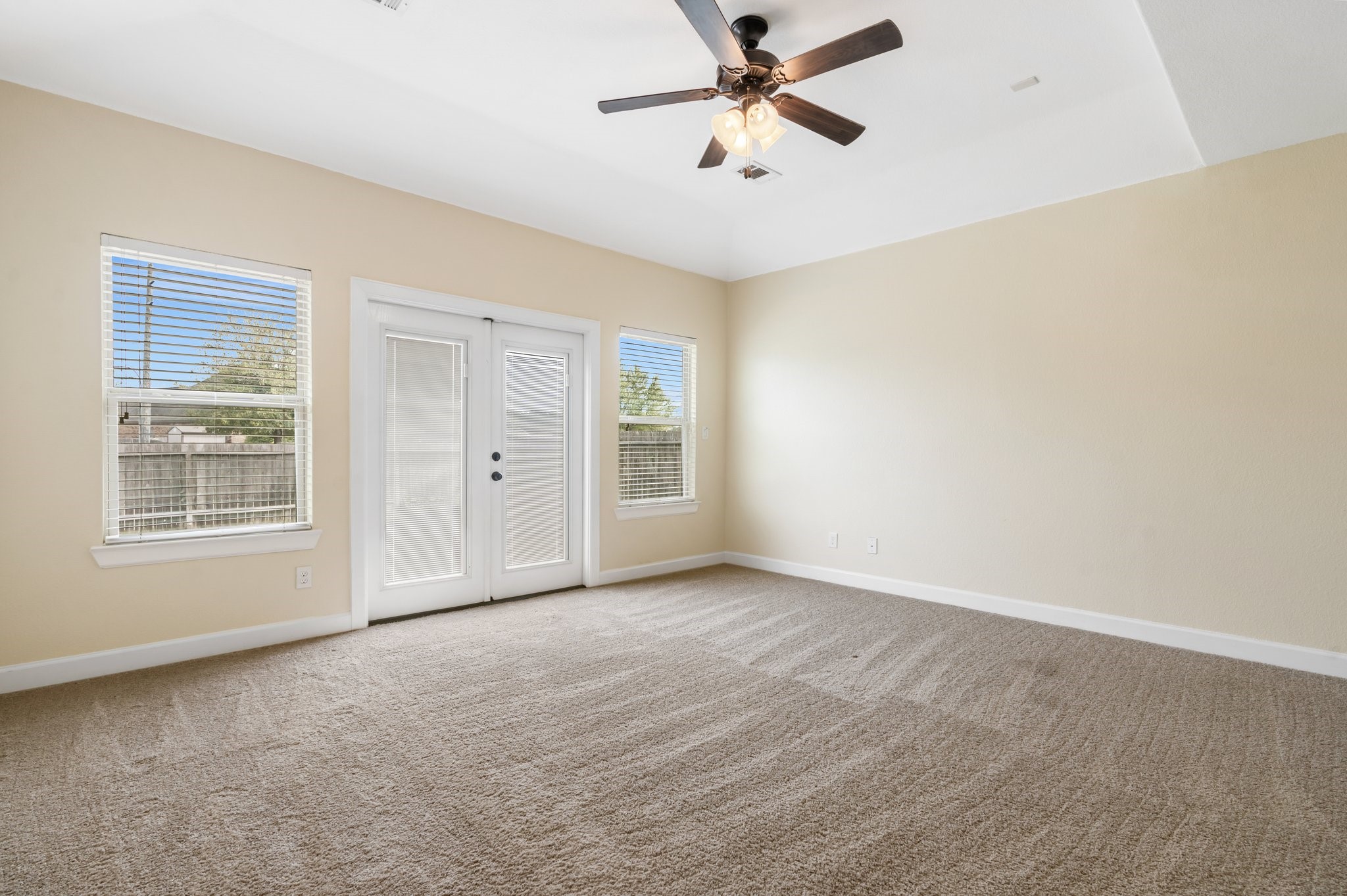 328 Country Crossing Circle Property Photo 13