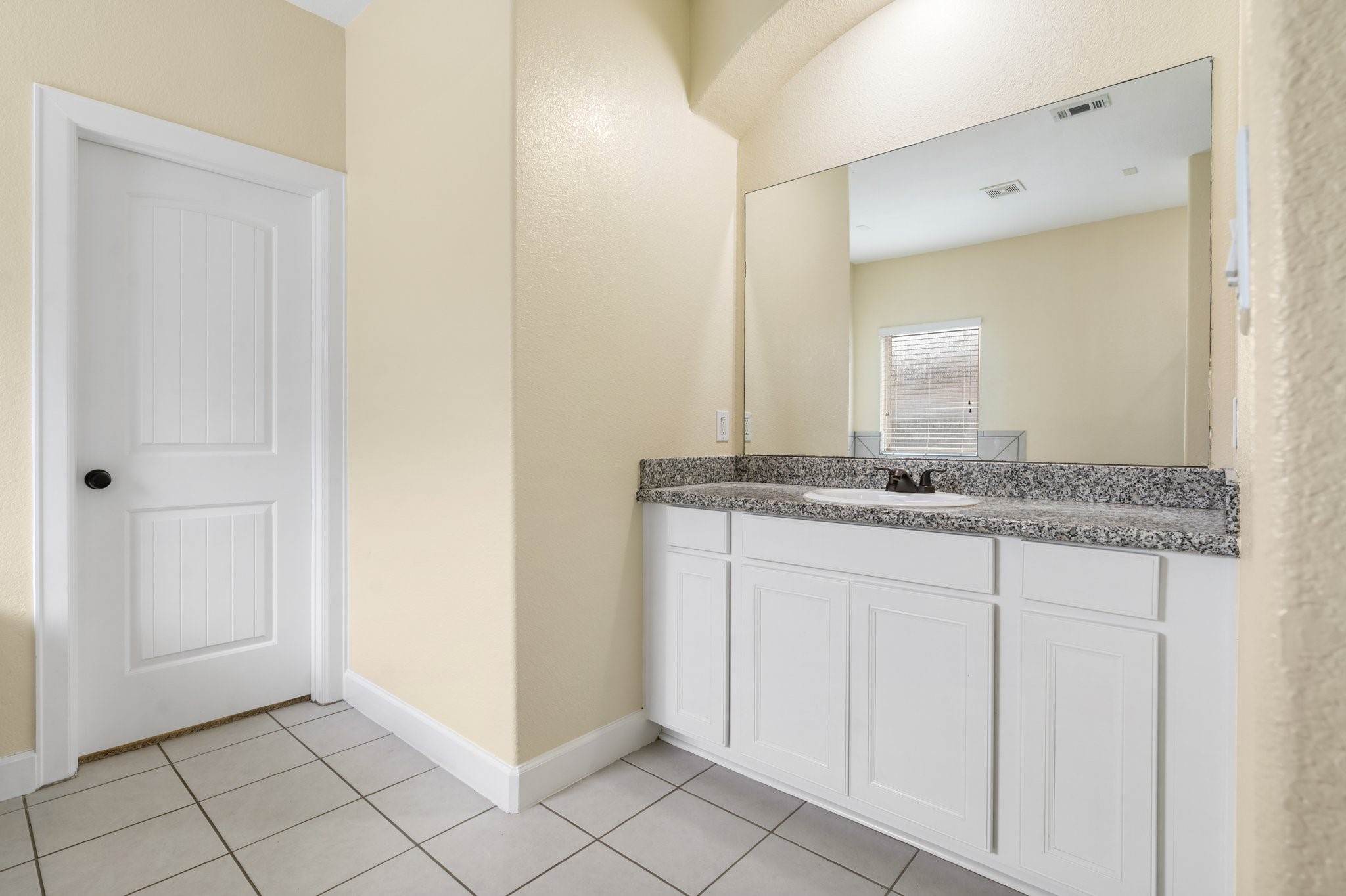 328 Country Crossing Circle Property Photo 16