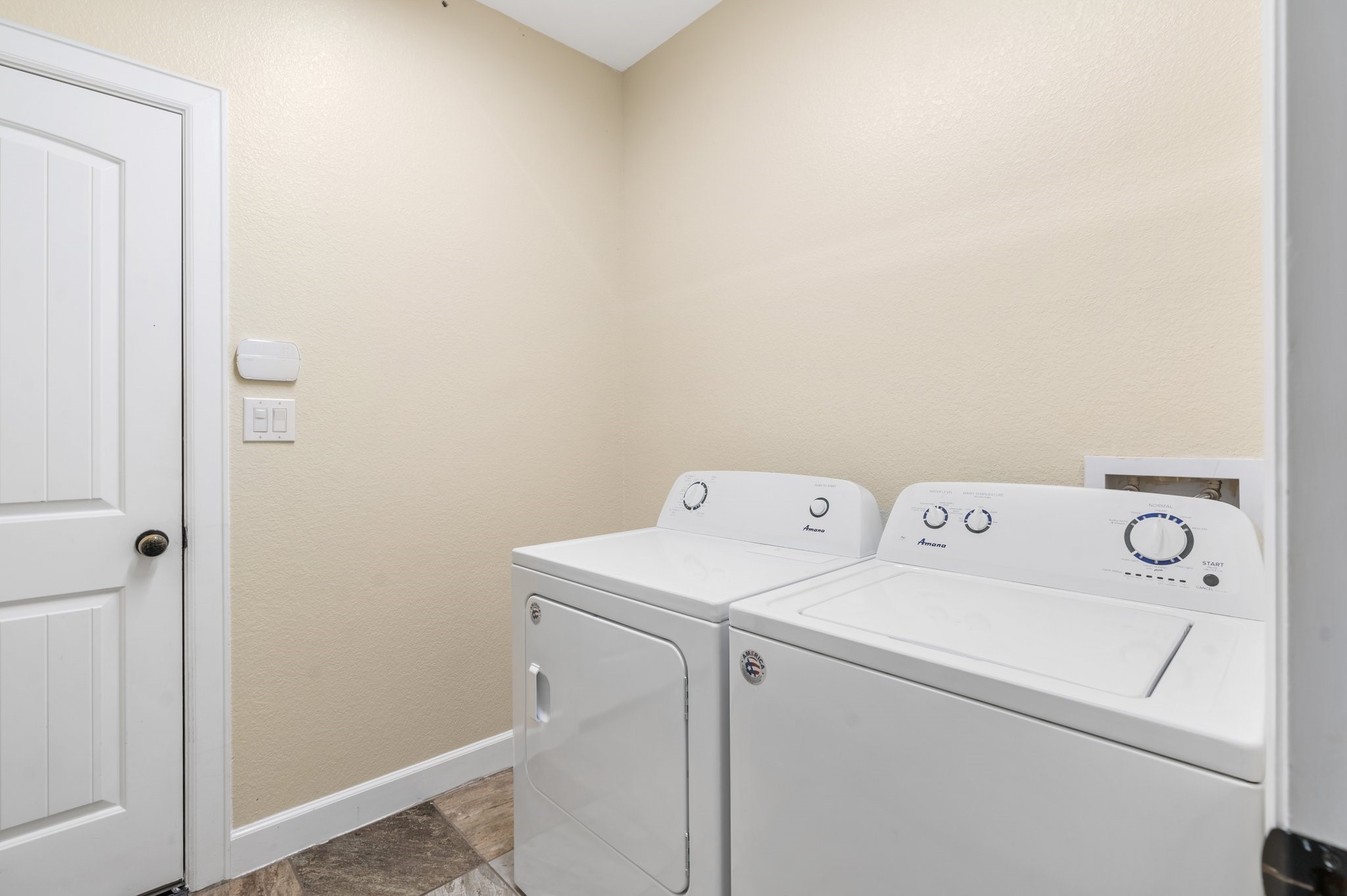 328 Country Crossing Circle Property Photo 28