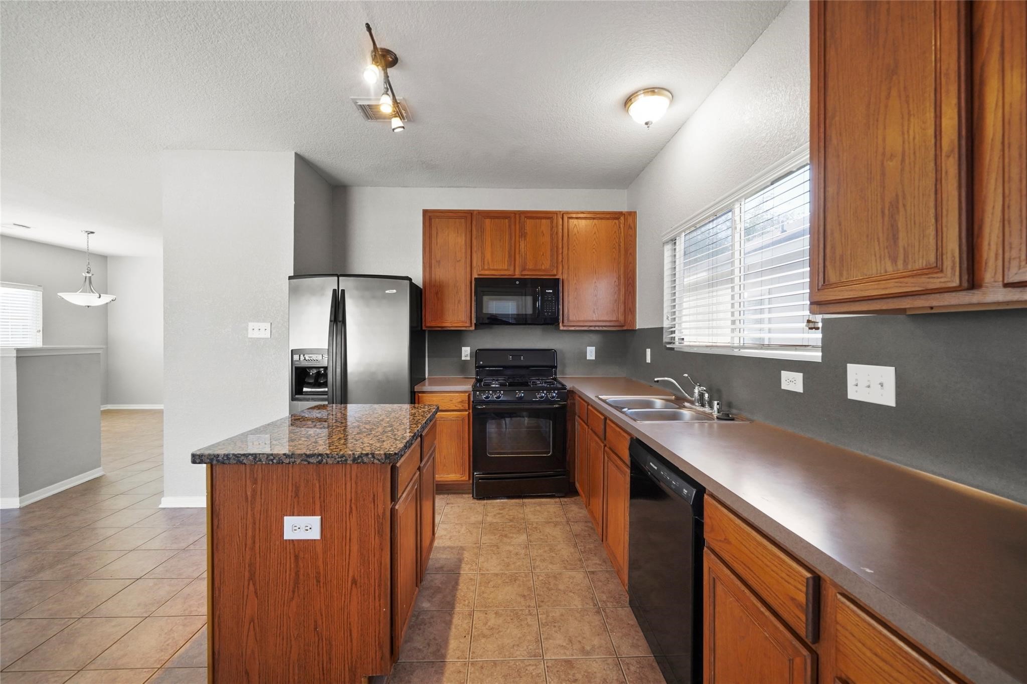11824 Princess Garden Way Property Photo 10