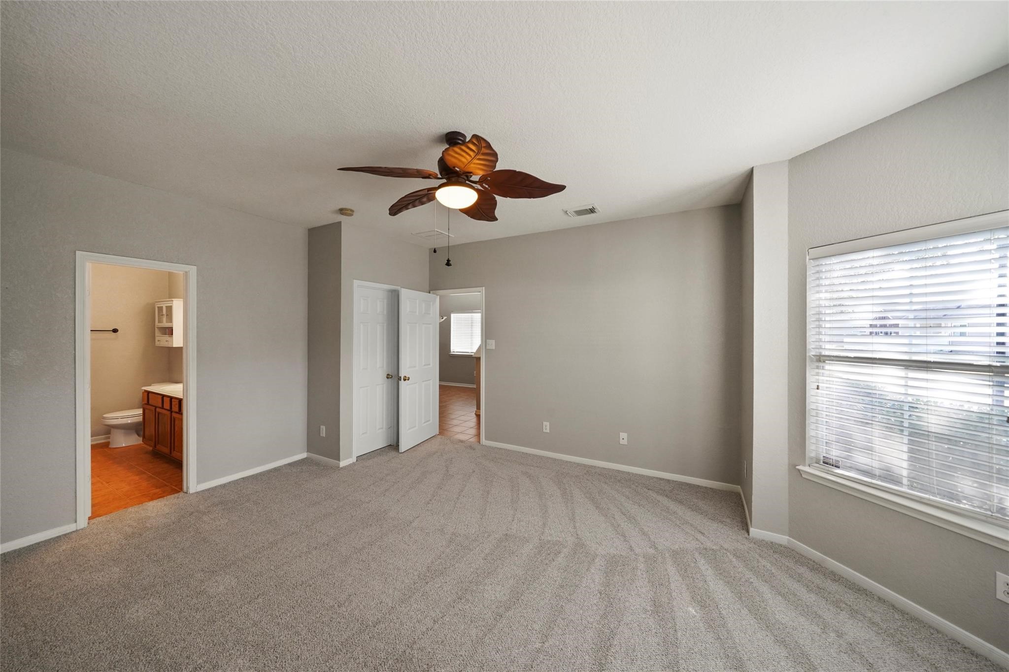 11824 Princess Garden Way Property Photo 13