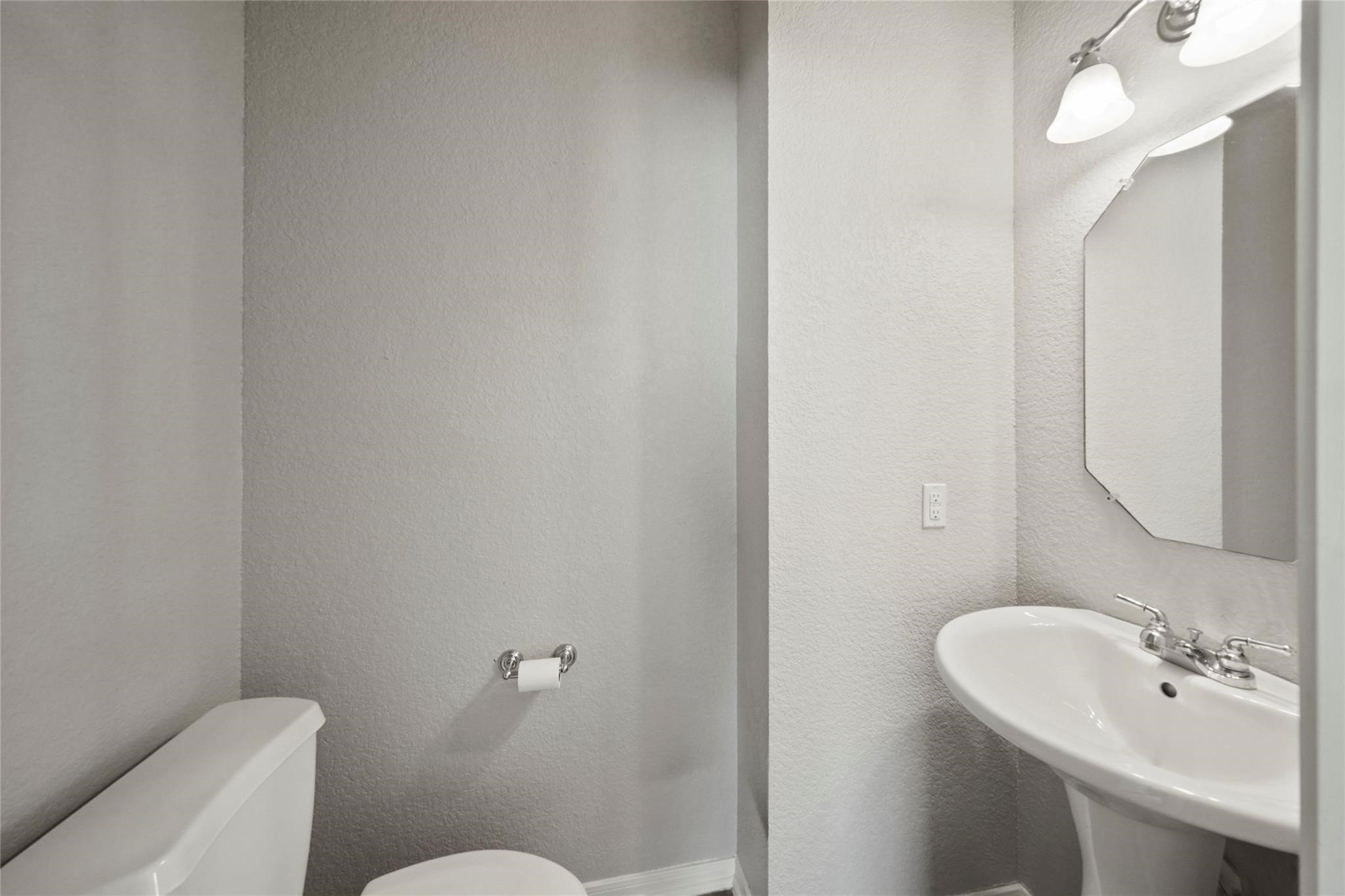 11824 Princess Garden Way Property Photo 16