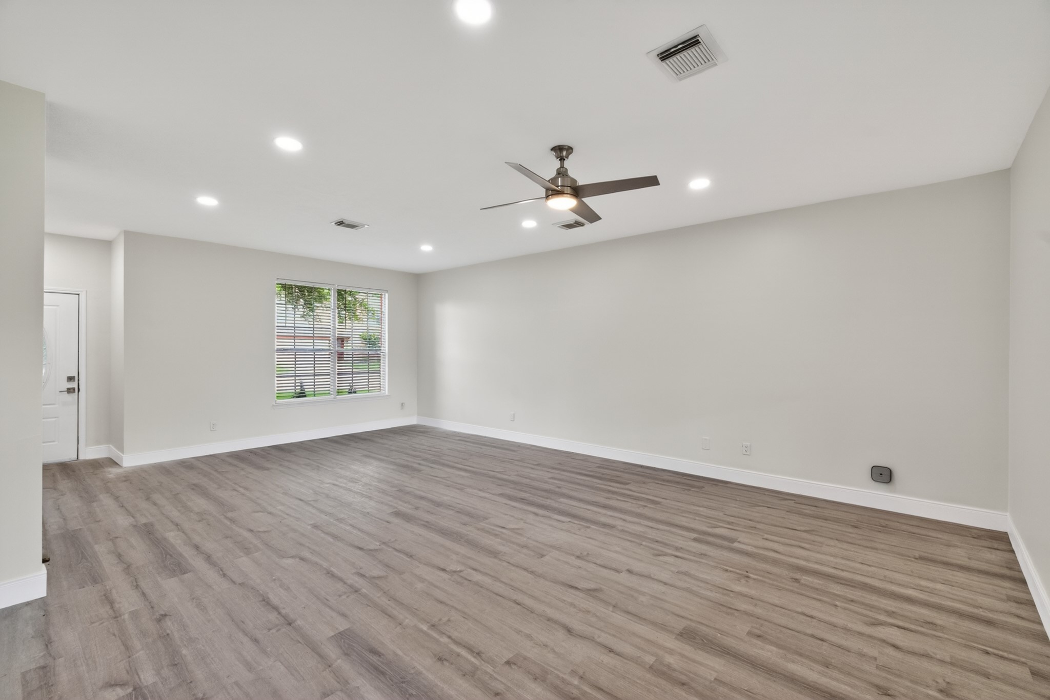 918 Ivycroft Lane Property Photo 8