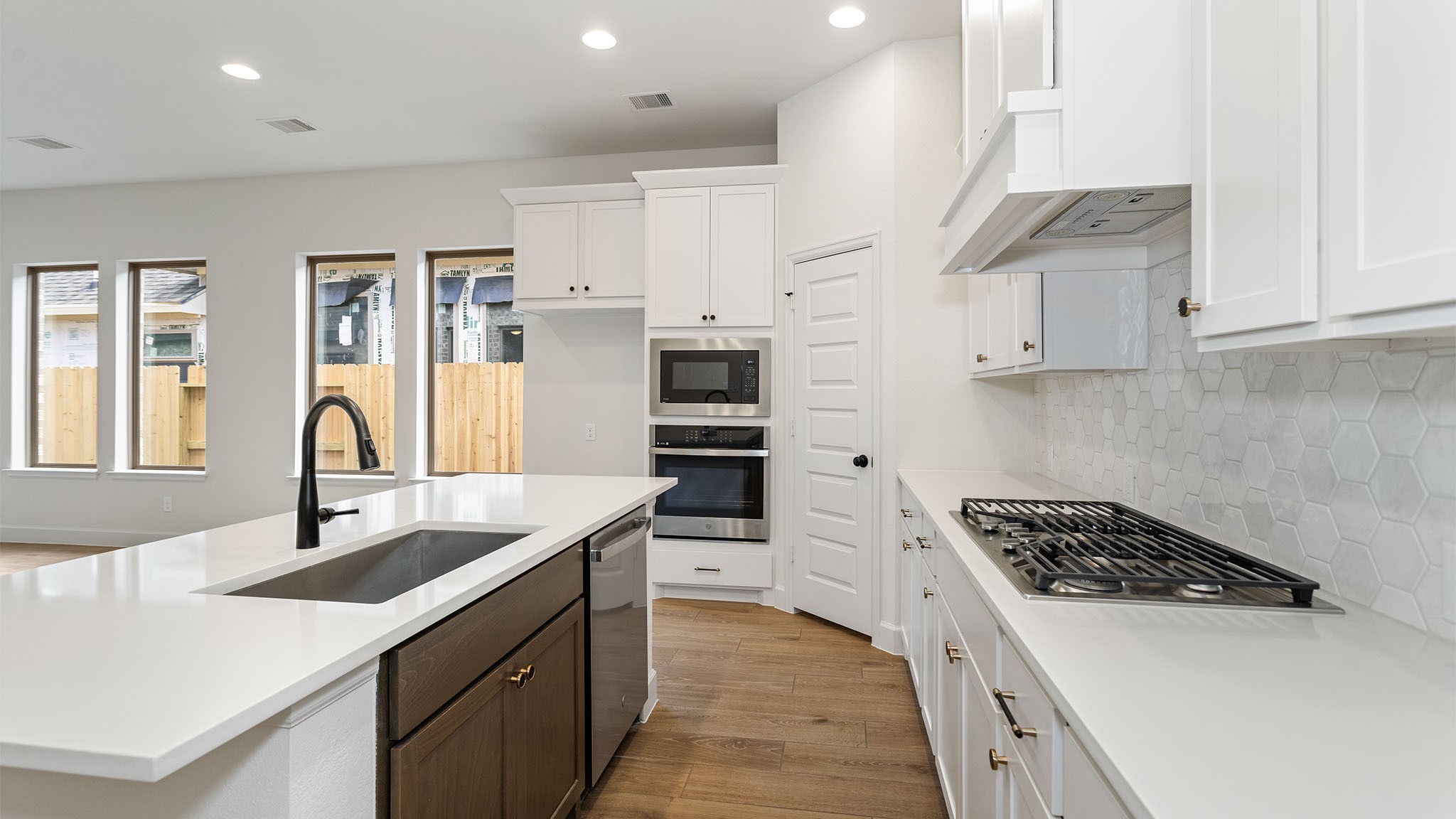 624 Crested Duck Court Property Photo 8
