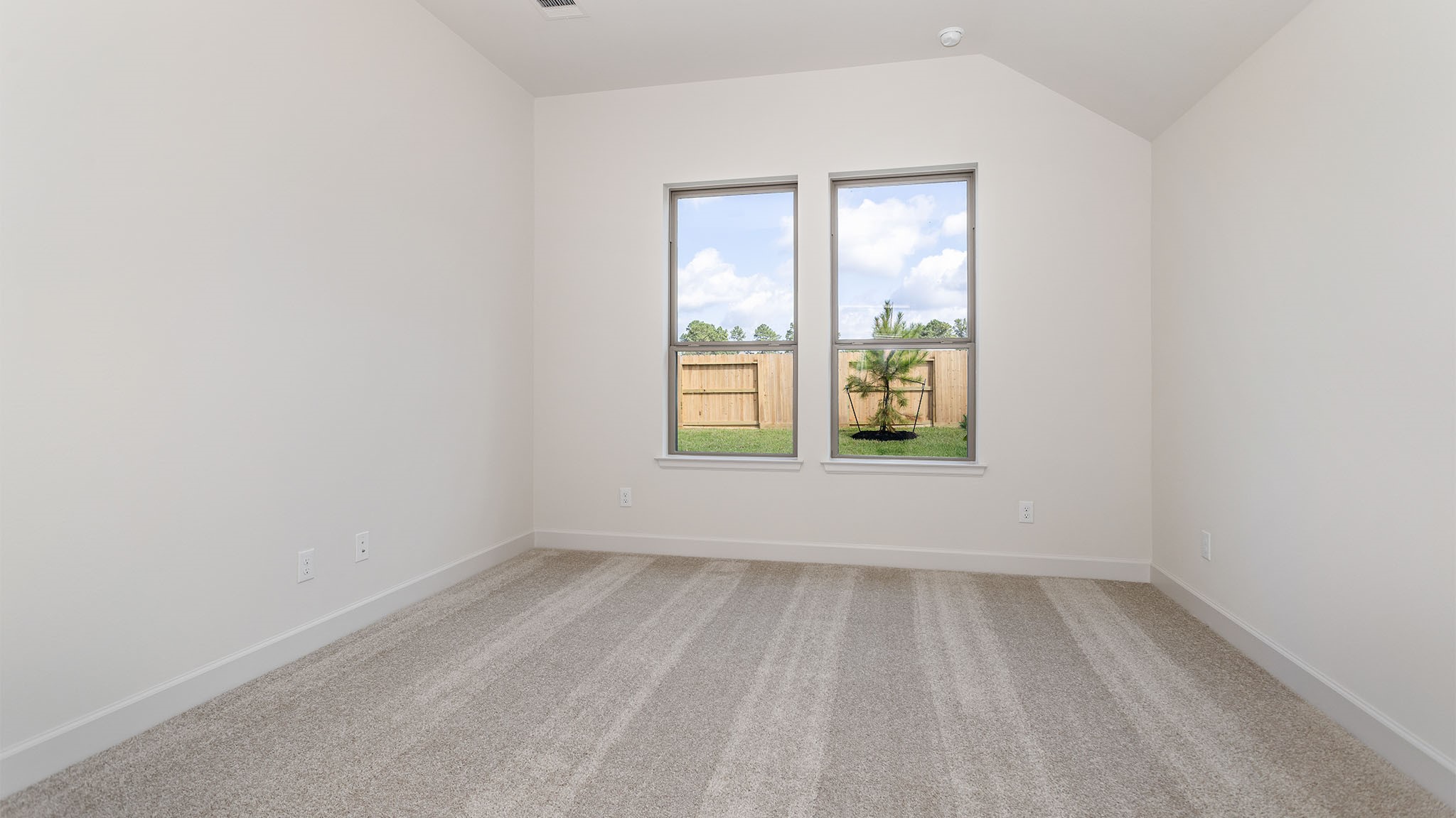 624 Crested Duck Court Property Photo 9