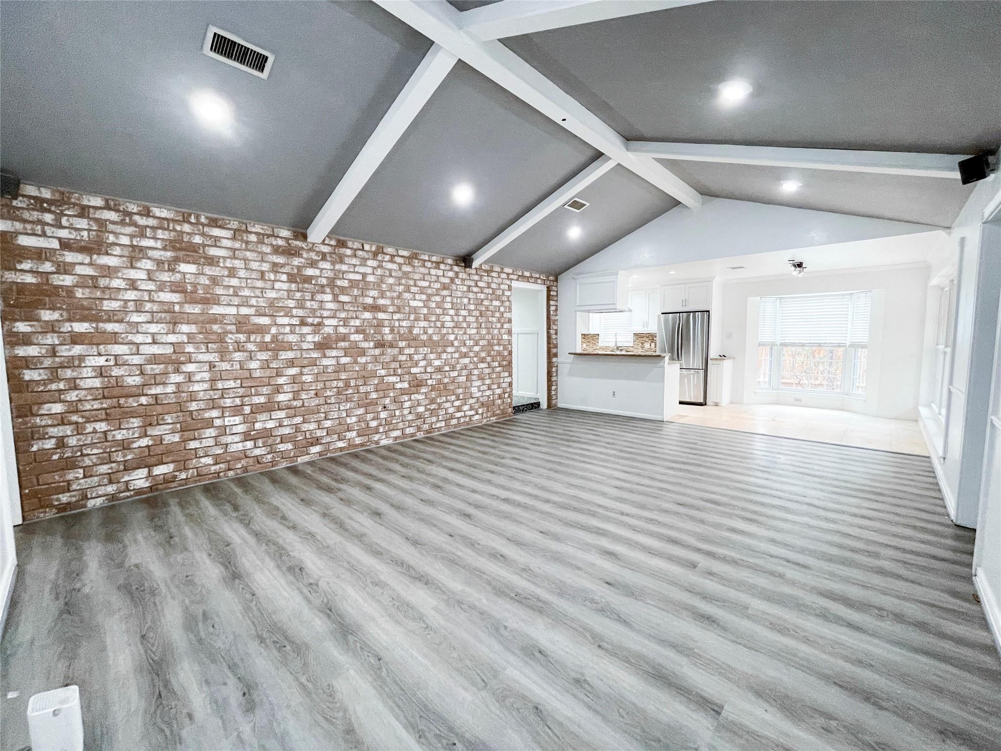 21603 Park Wind Court Property Photo 6