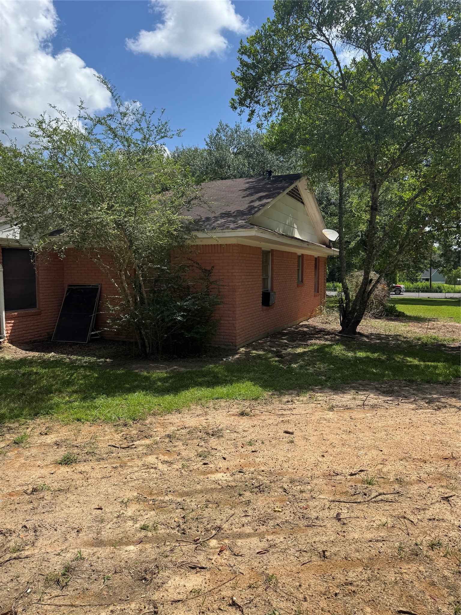 310 S Highway 150 Property Photo 6